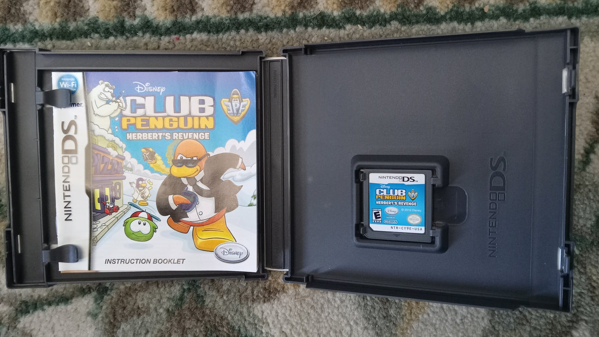Disney Club Penguin Elite Penguin Force: Herbert's Revenge (Nintendo DS) USED