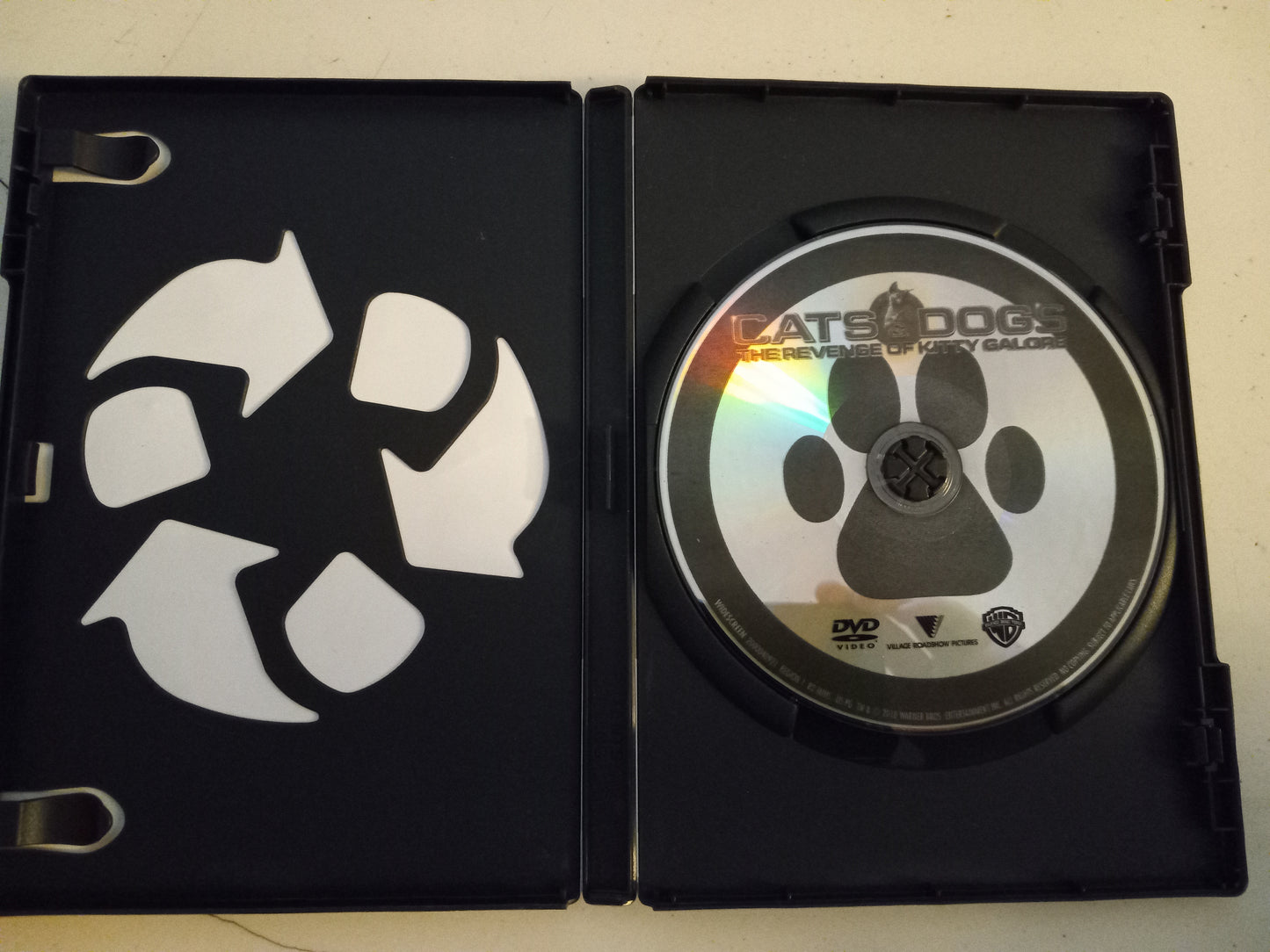 Cats And Dogs The Revenge Of The Kitty Galore, DVD Movie, Widescreen, Rated PG, USED