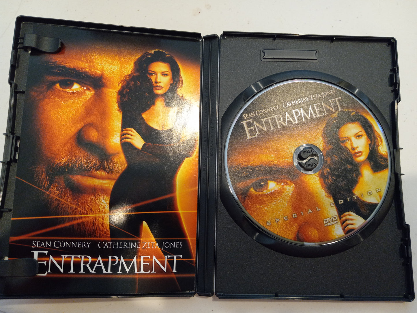 Entrapment, Special Ed. DVD Movie, Sean Connery Fullscreen, Rated PG-13, USED