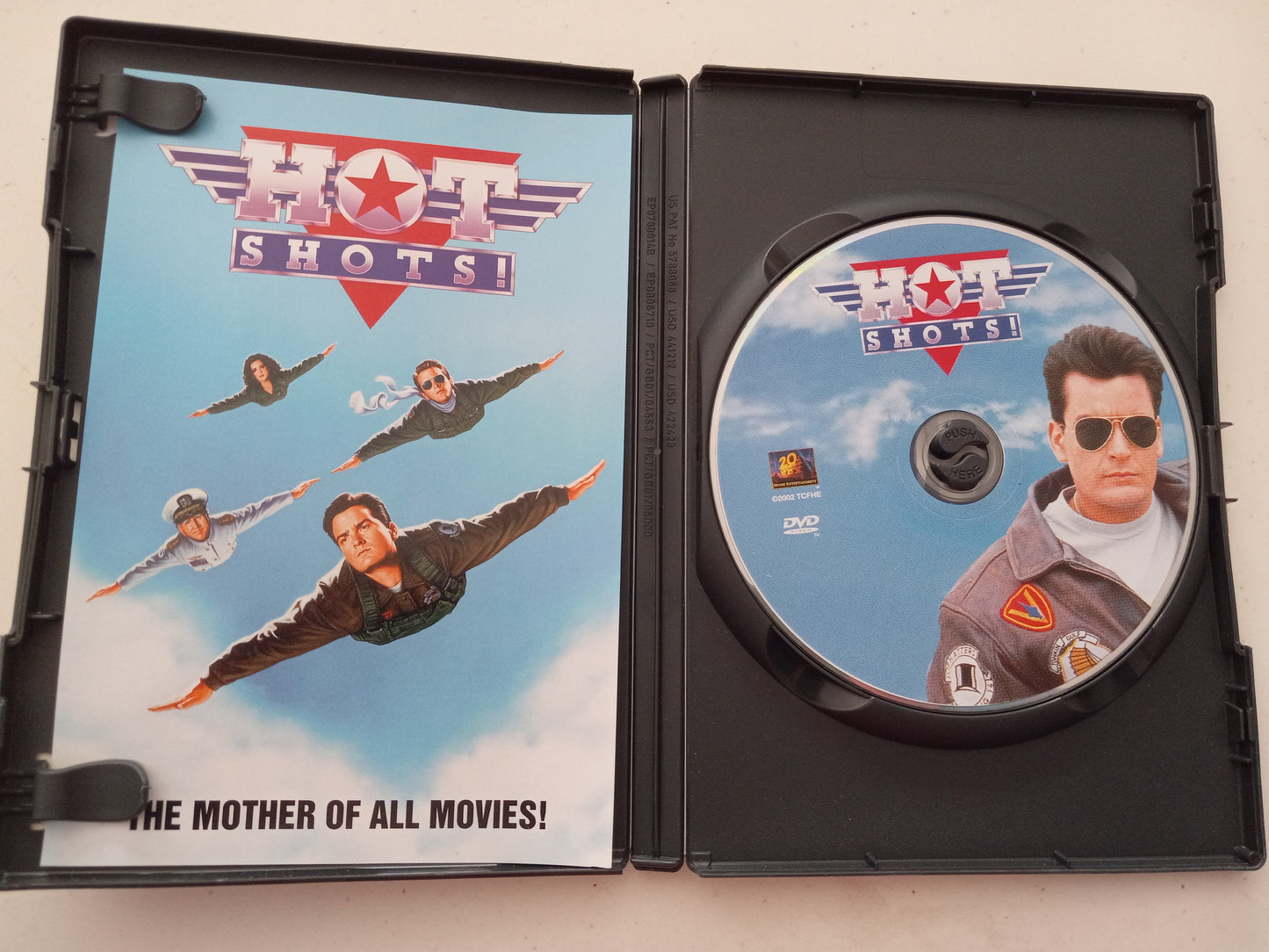 Hot Shots, DVD Movie, Widescreen, Rated PG-13, USED