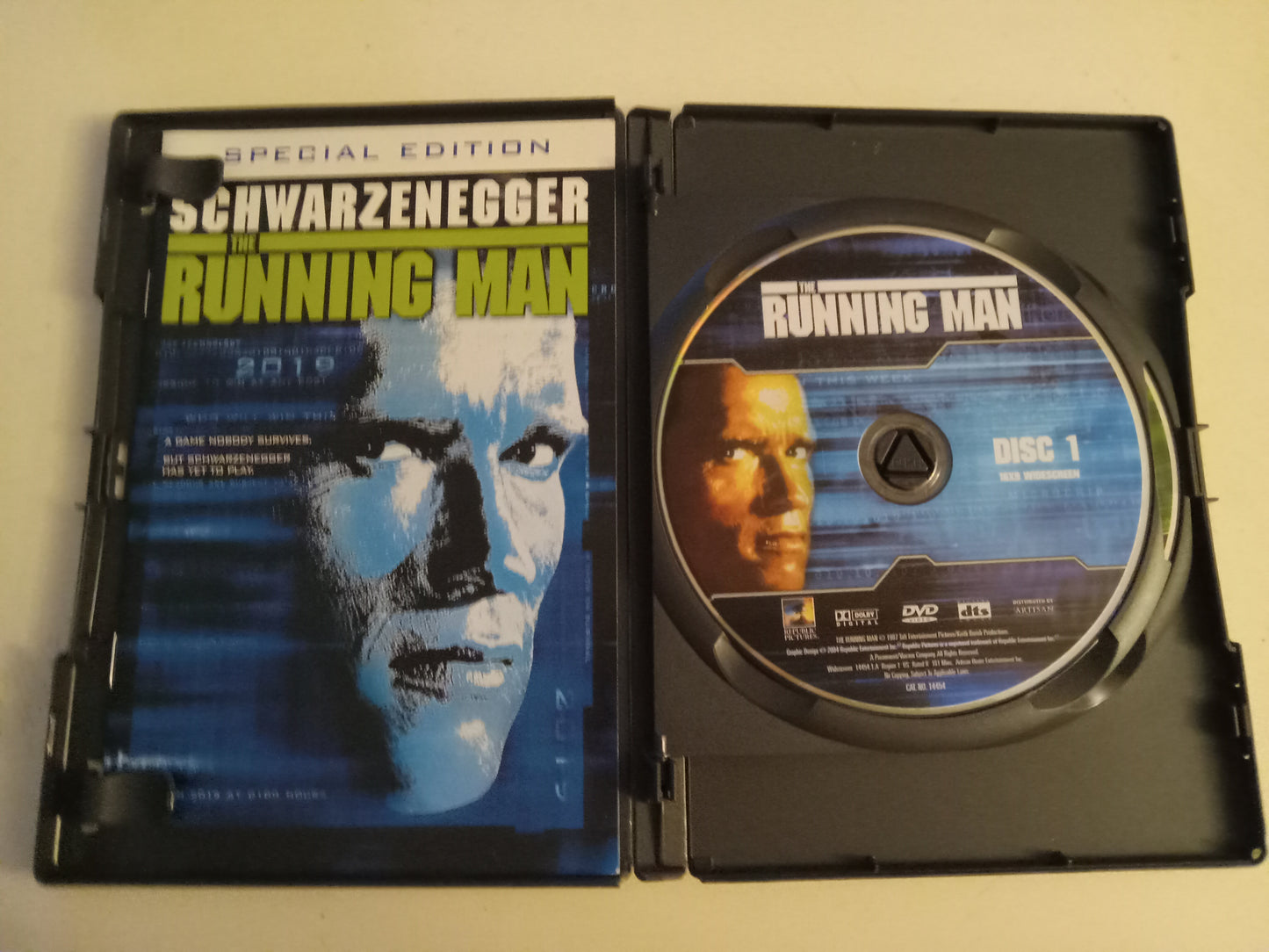 The Running Man, DVD Movie, Rated R, Widescreen 2 Disc Special Ed, USED