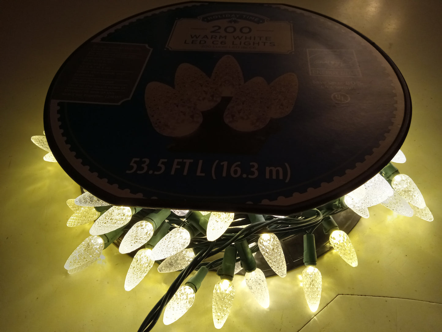 Christmas Lights Roll, 200 LED C6 Bulbs, Warm White, Green Wire, Holiday Time, USED