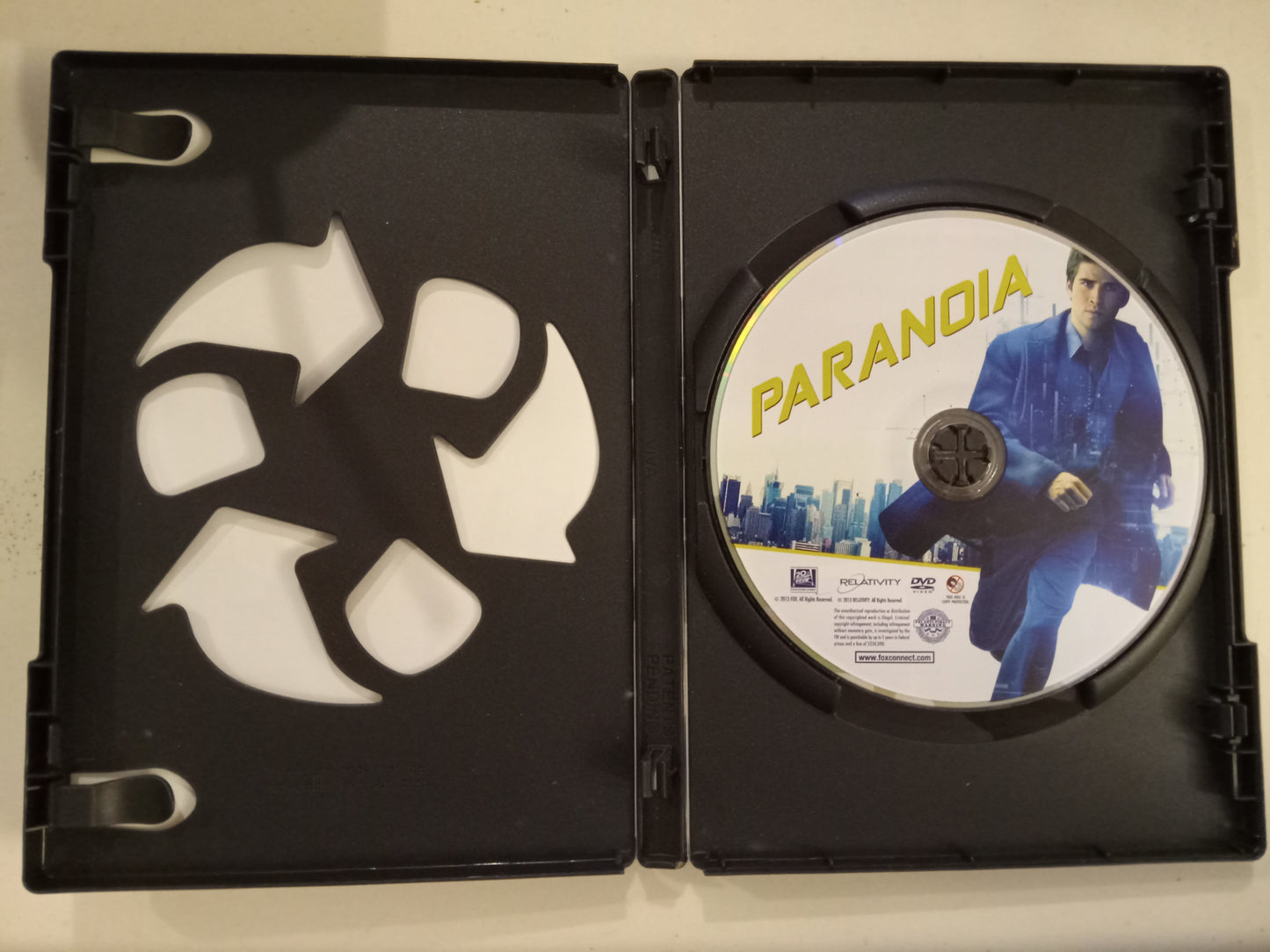Paranoia, DVD Movie, "Deception is Power" Ed. Liam Hemsworth Widescreen, Rated PG-13, NEW/USED