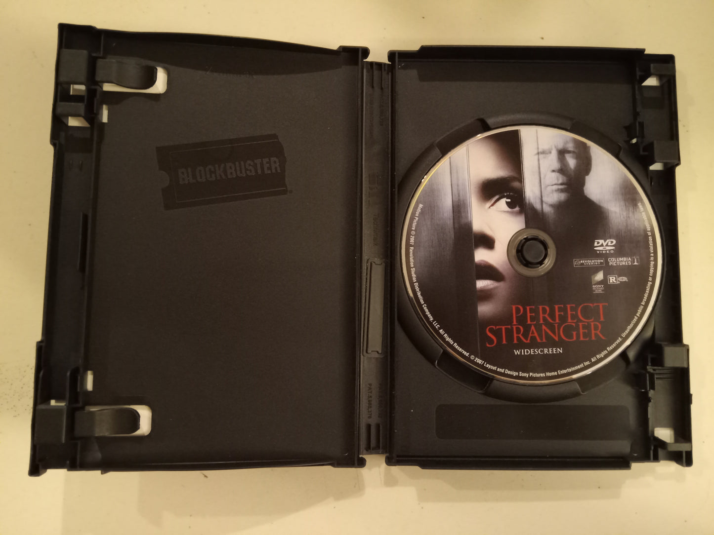 Perfect Stranger, DVD Movie Halle Berry Widescreen/Fullscreen, Rated R, USED