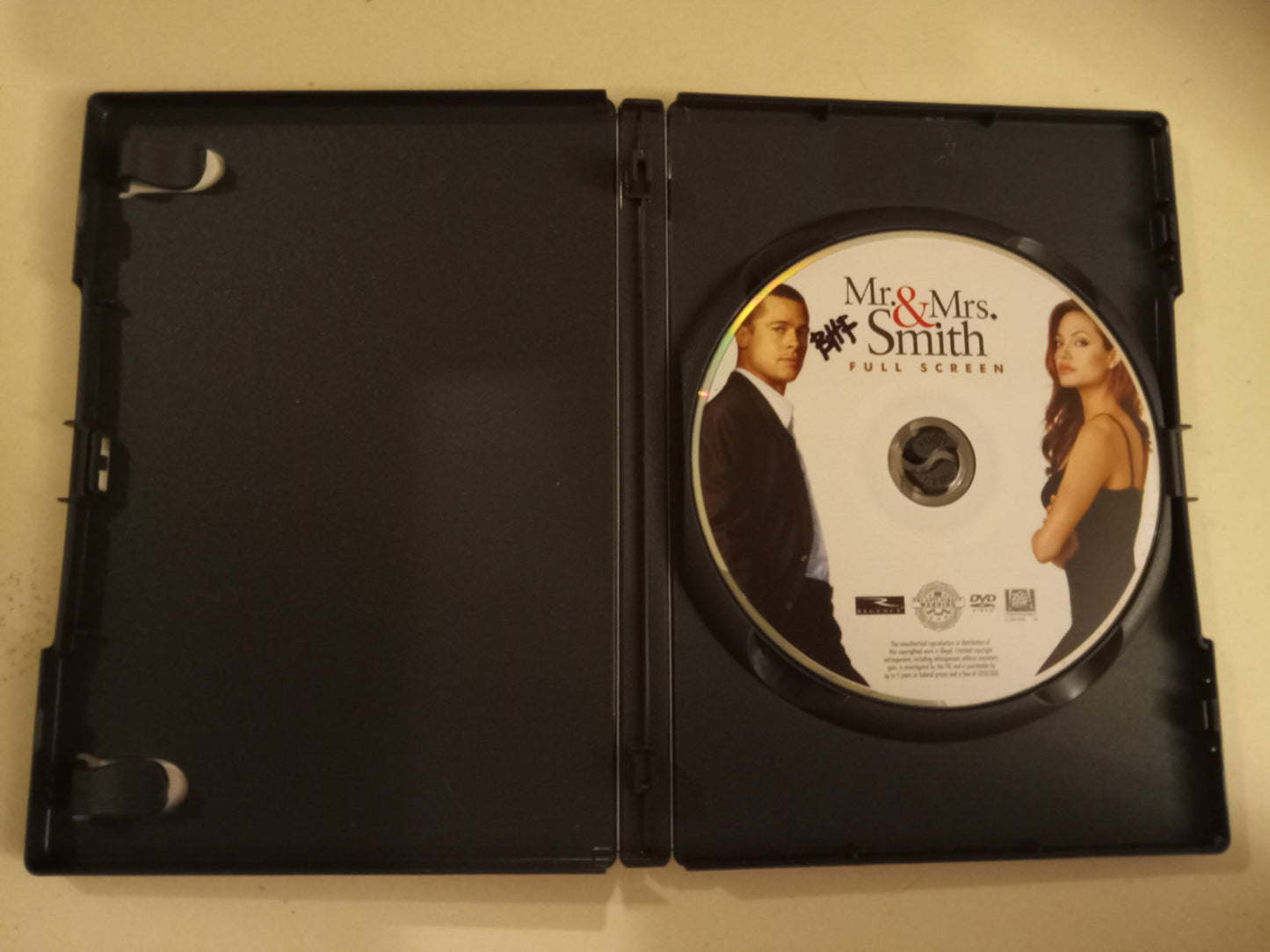 Mr. And Mrs. Smith, DVD Movie, Brad Pitt Fullscreen/Widescreen, Rated PG-13, USED