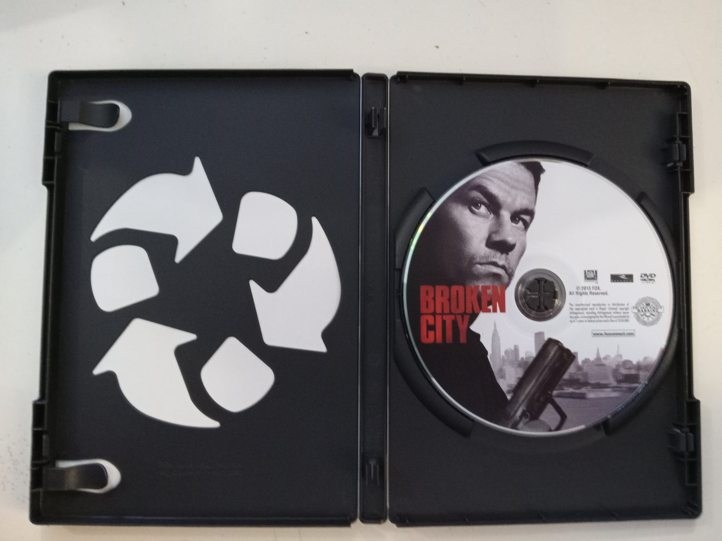 Broken City, DVD Movie, Mark Wahlberg Fullscreen, Rated R, USED
