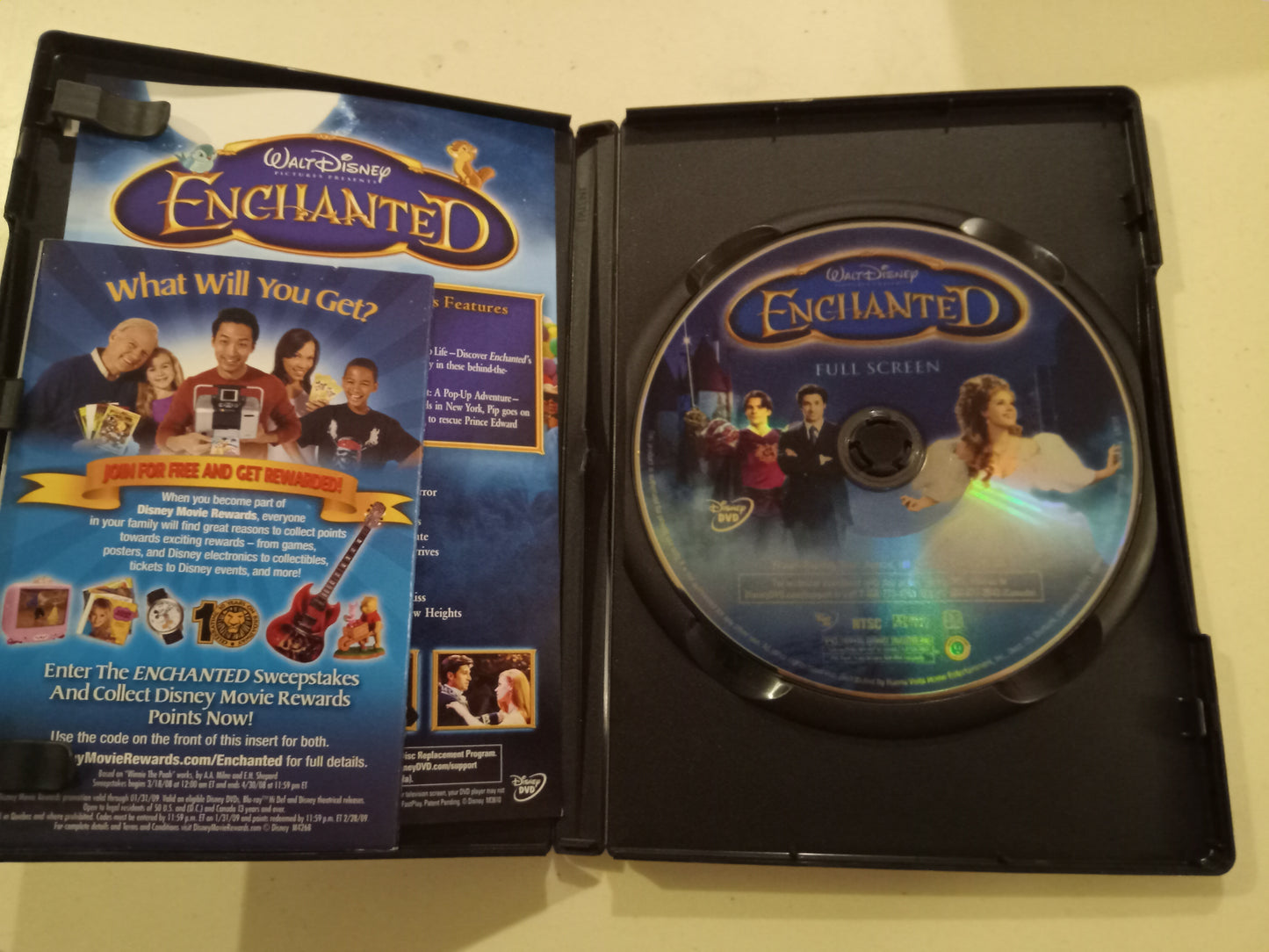 Enchanted, Disney DVD Movie, Amy Adams Fullscreen, Not-Rated, USED