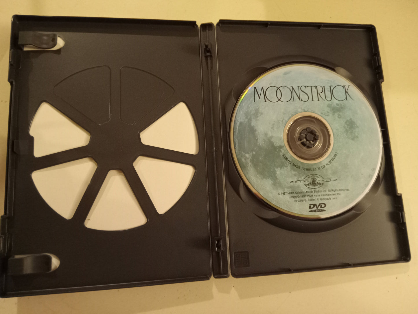 Moon Struck, DVD Movie, Cher Widescreen, Deluxe Ed. Rated PG, USED