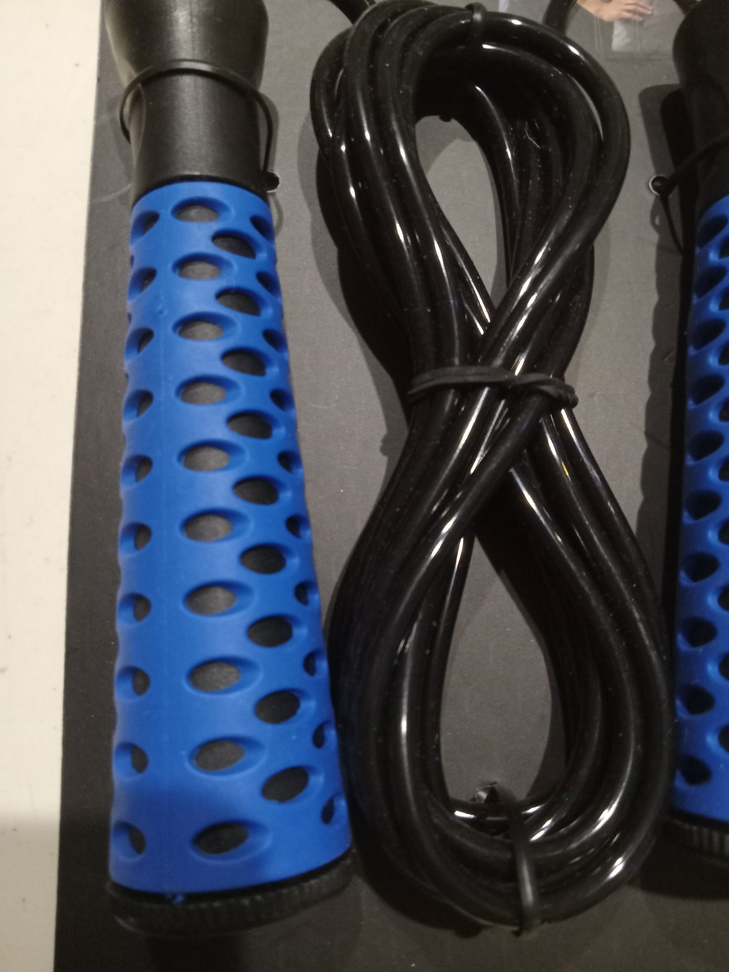 Jump Rope, Beyond Fit, 9FT Rope, Lightweight, Cardio Workouts, Black/Blue, NEW