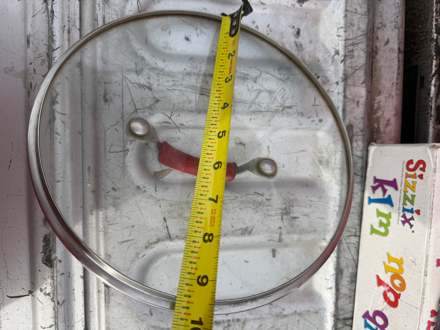Glass pot lid with red handle 9.5 inch around…