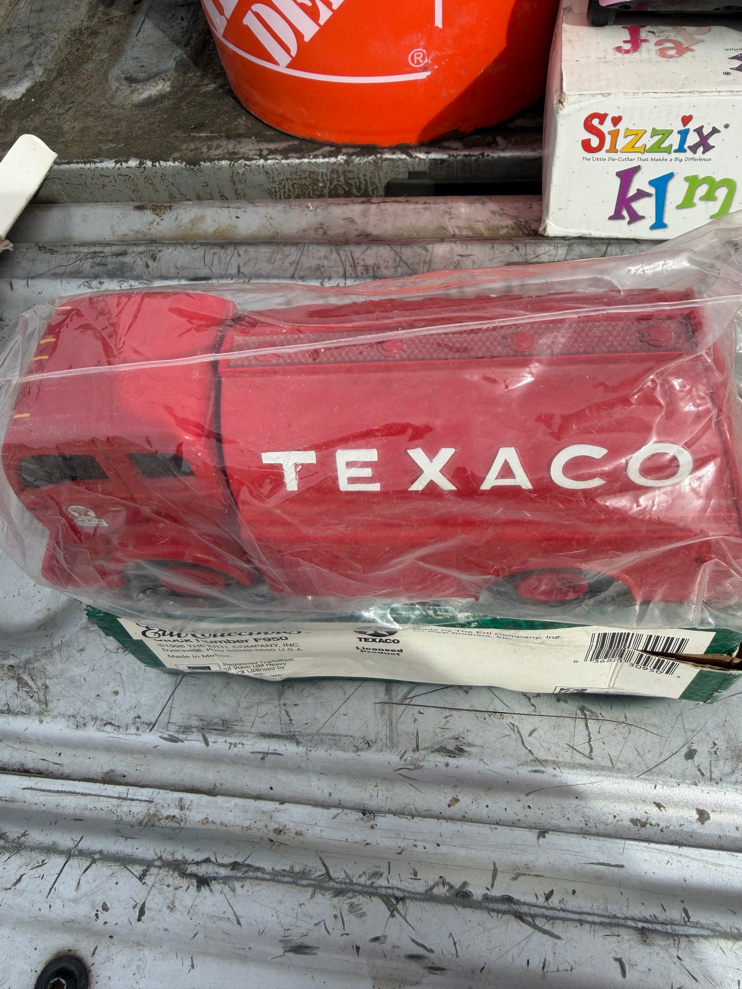 Texaco vintage toy truck bank oil truck new still …
