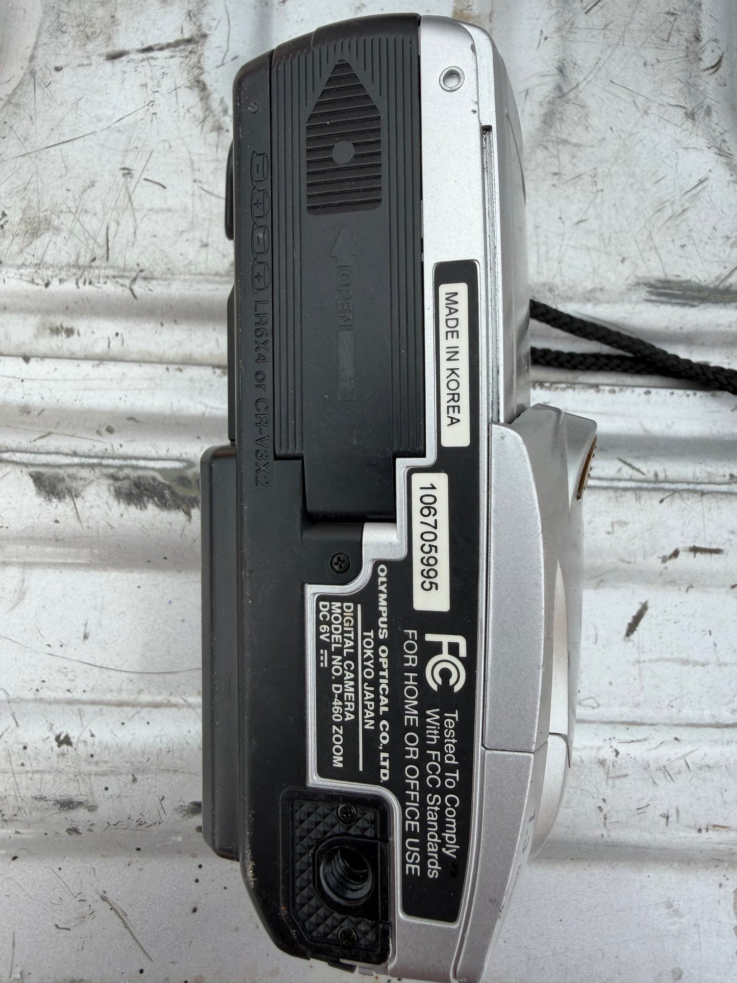 Olympus digital camera model number D-460zoom Olympus Optical Co.1.3megapixal …