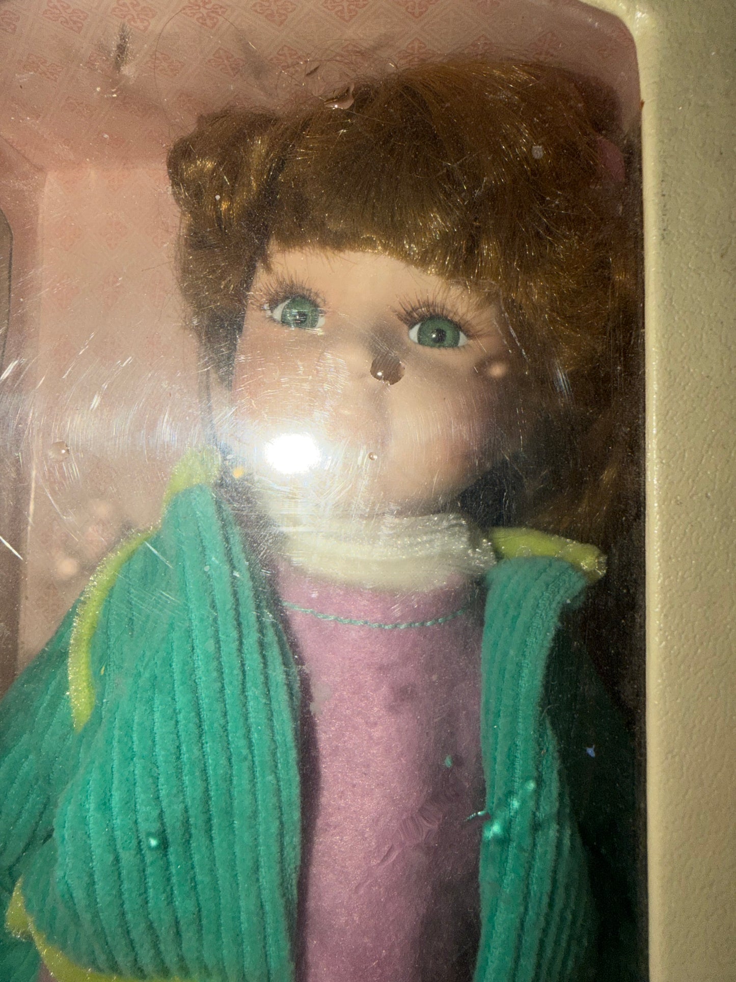 Sara Dee doll new in box case certificate of Authenticity…