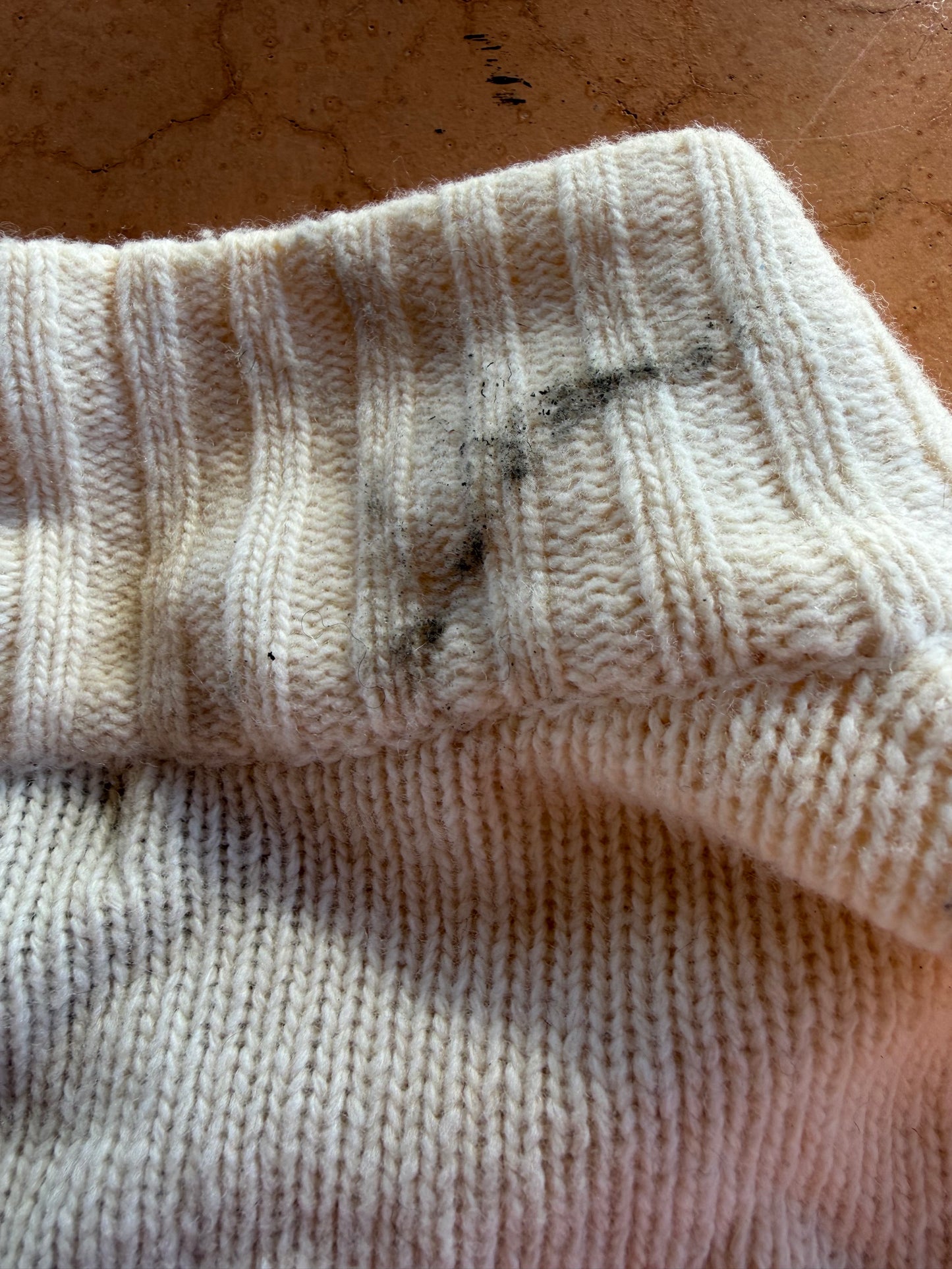 New York and company clothing sweater zip up 80% Lambs wool white long sleeve…