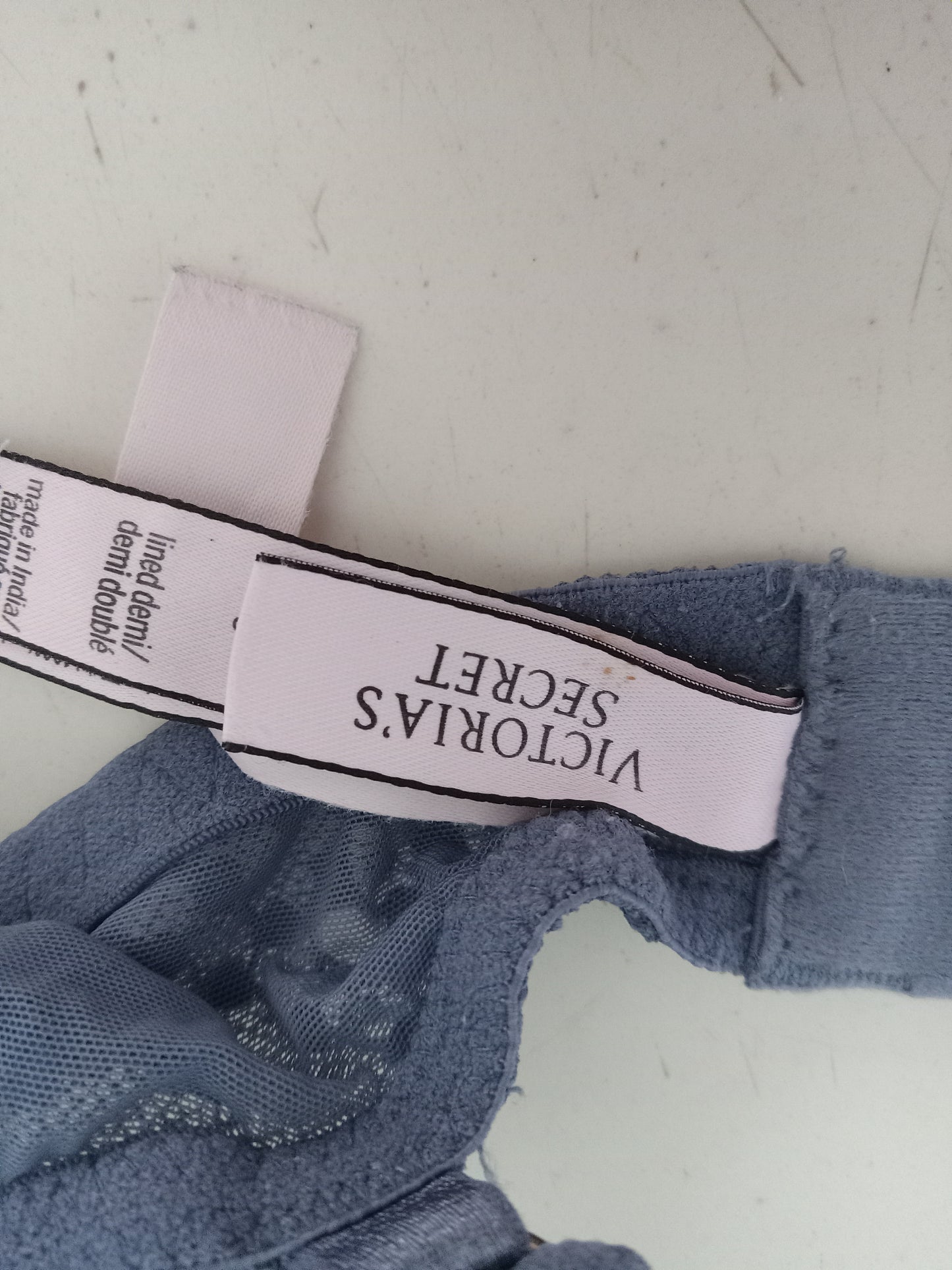 Victoria's Secret Navy Blue Laced Bra 32DD, Dream Angels, Adds 2 Cups, LIKE NEW