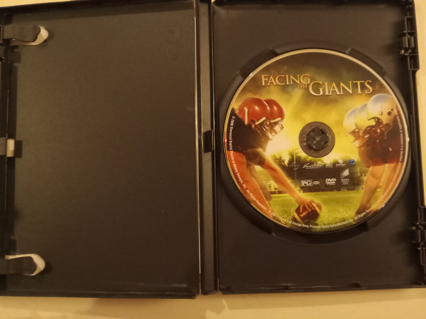 DVD: Facing The Giants (2006, Widescreen, Rated PG) Dan Reeves USED