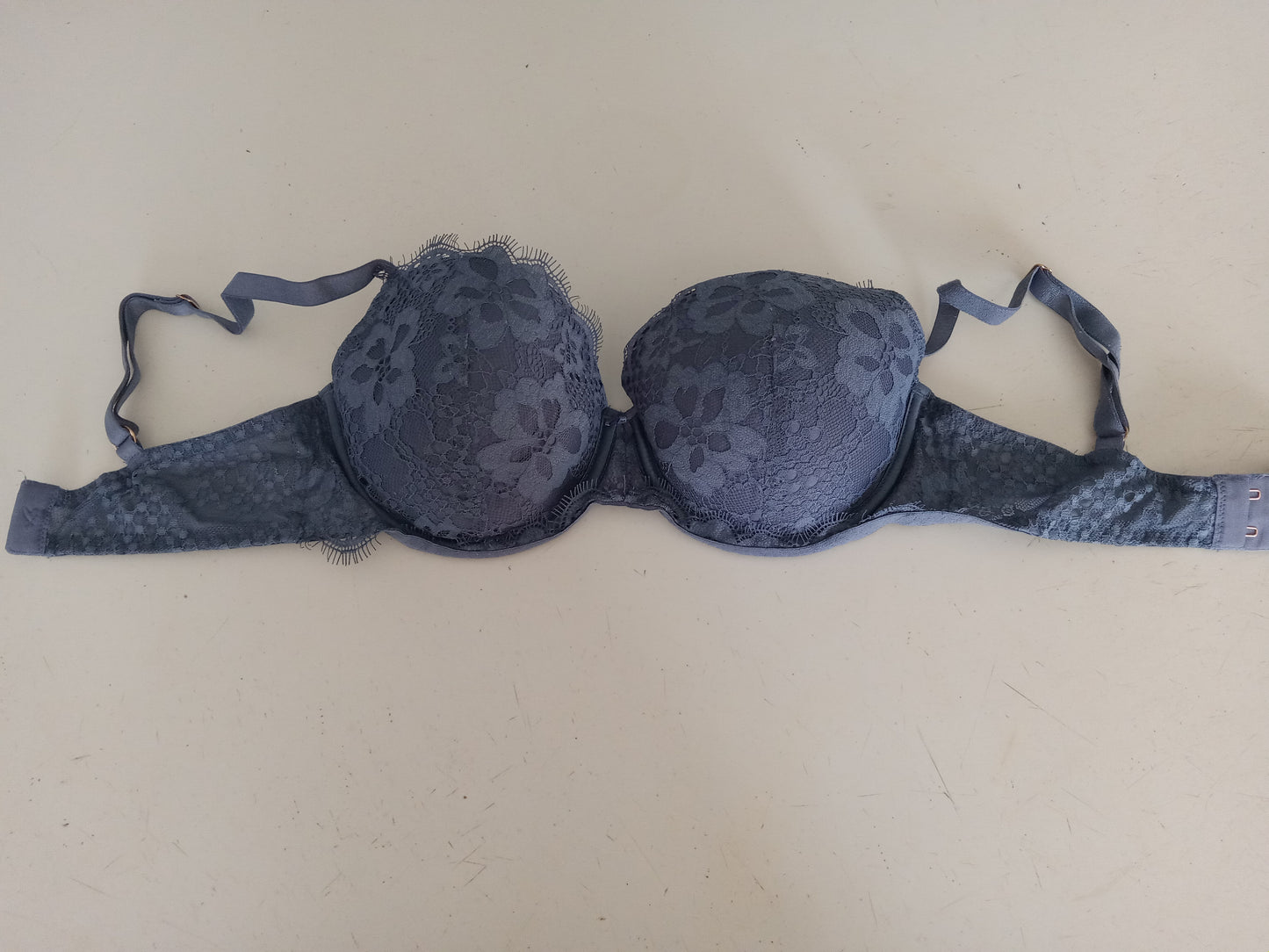 Victoria's Secret Navy Blue Laced Bra 32DD, Dream Angels, Adds 2 Cups, LIKE NEW
