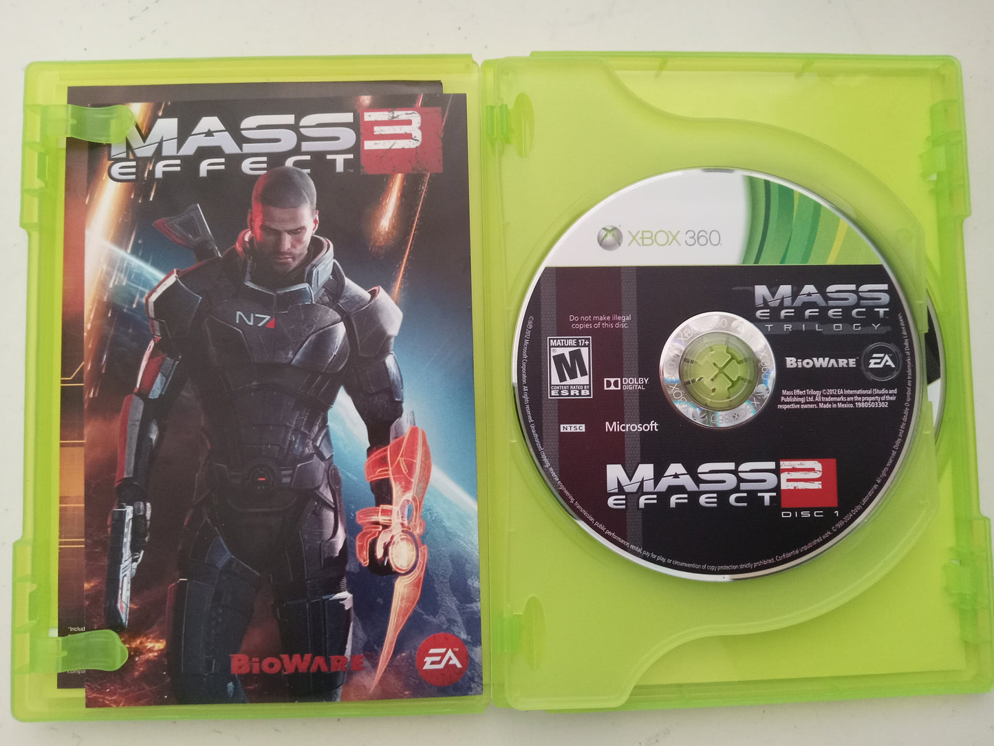Mass Effect 2 Xbox 360 Video Game, 2 Discs, Rated M, USED