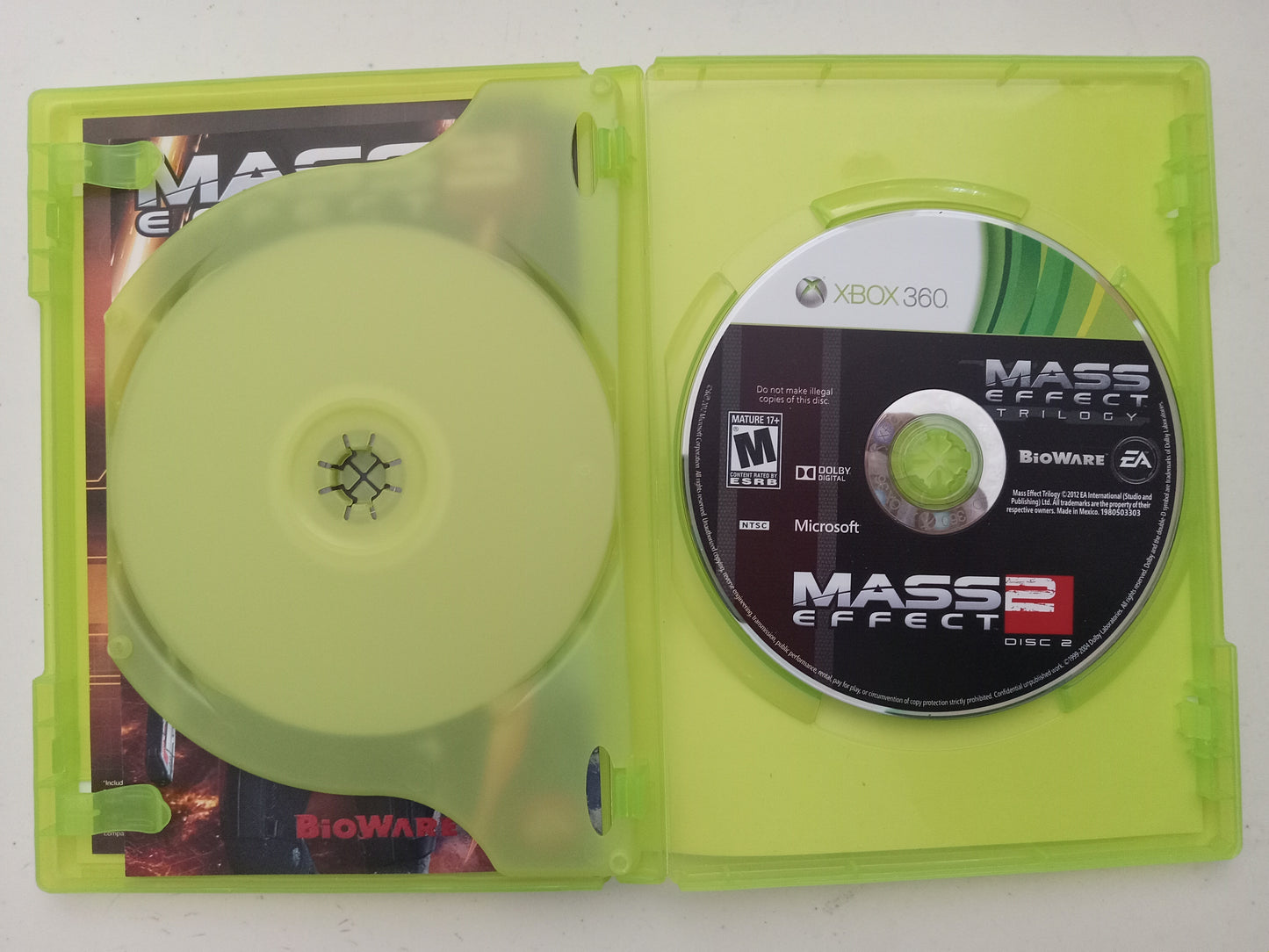 Mass Effect 2 Xbox 360 Video Game, 2 Discs, Rated M, USED