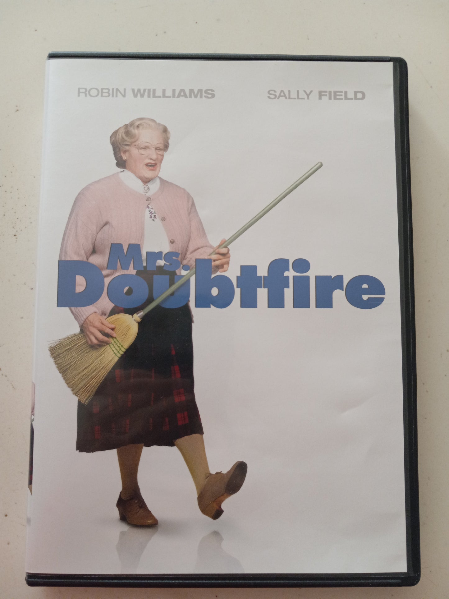 Mrs. Doubtfire, Behind the Seams, 2-Discs, DVD Movie, Widescreen, Rated PG-13, USED