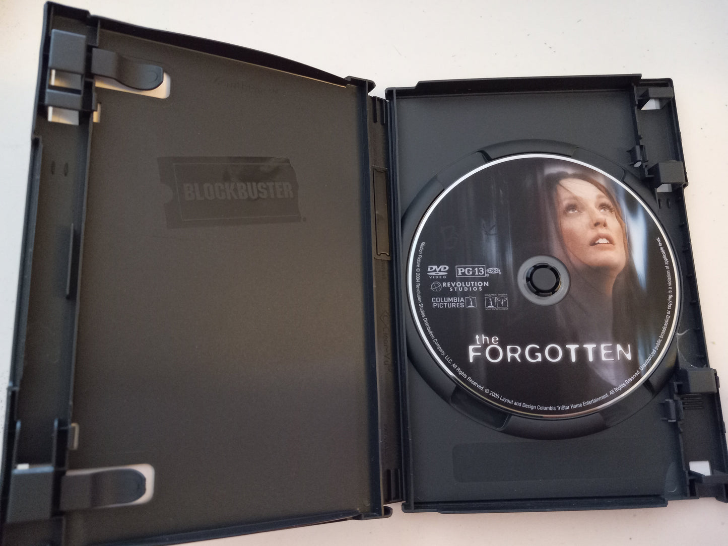 The Forgotten, DVD Movie, Widescreen, Rated PG-13, USED