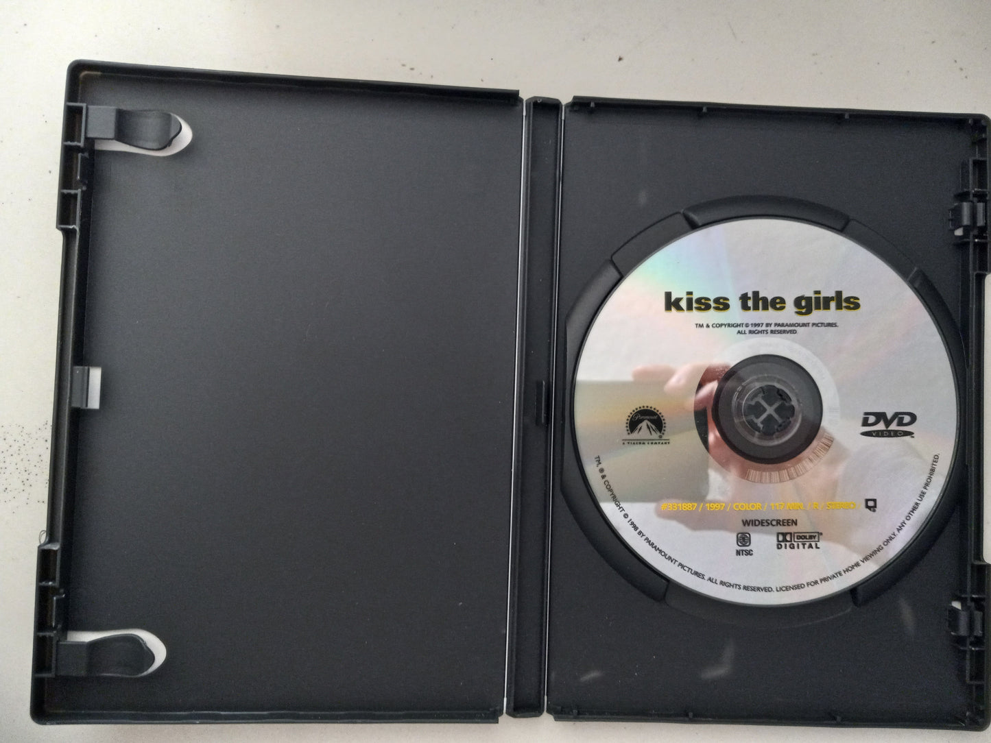 Kiss The Girls, DVD Movie, Widescreen, Rated R, USED