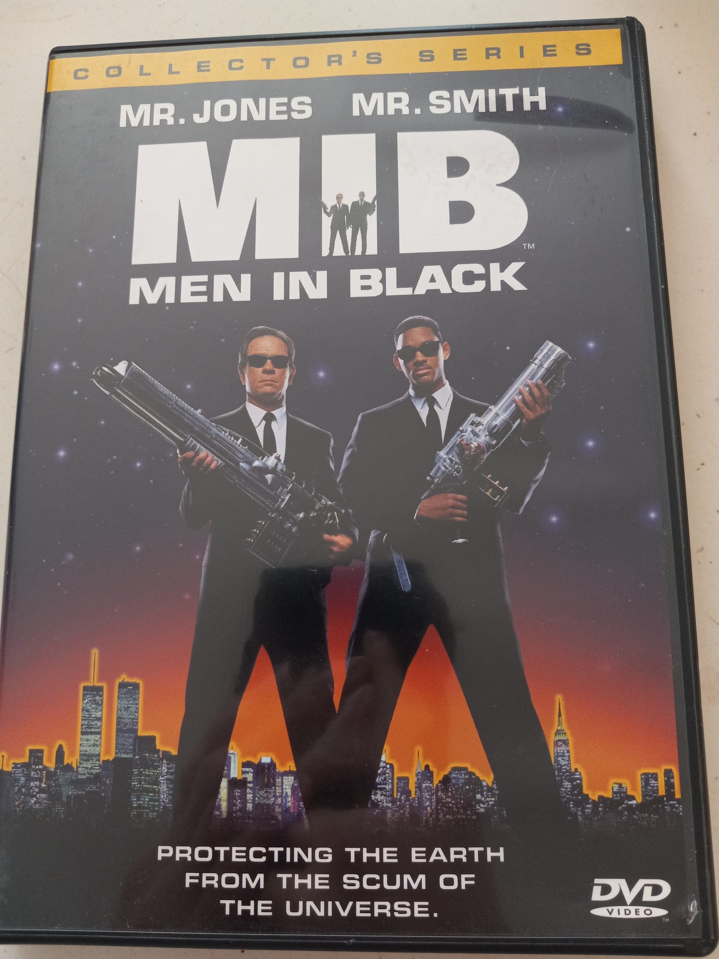 Men In Black, Deluxe & Collector's Series DVD Movie, Will Smith Widescreen, Rated PG-13, USED