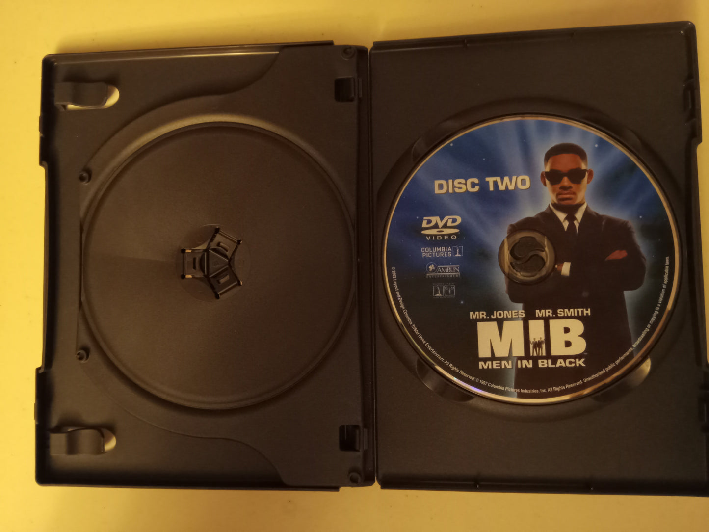 Men In Black, Deluxe & Collector's Series DVD Movie, Will Smith Widescreen, Rated PG-13, USED