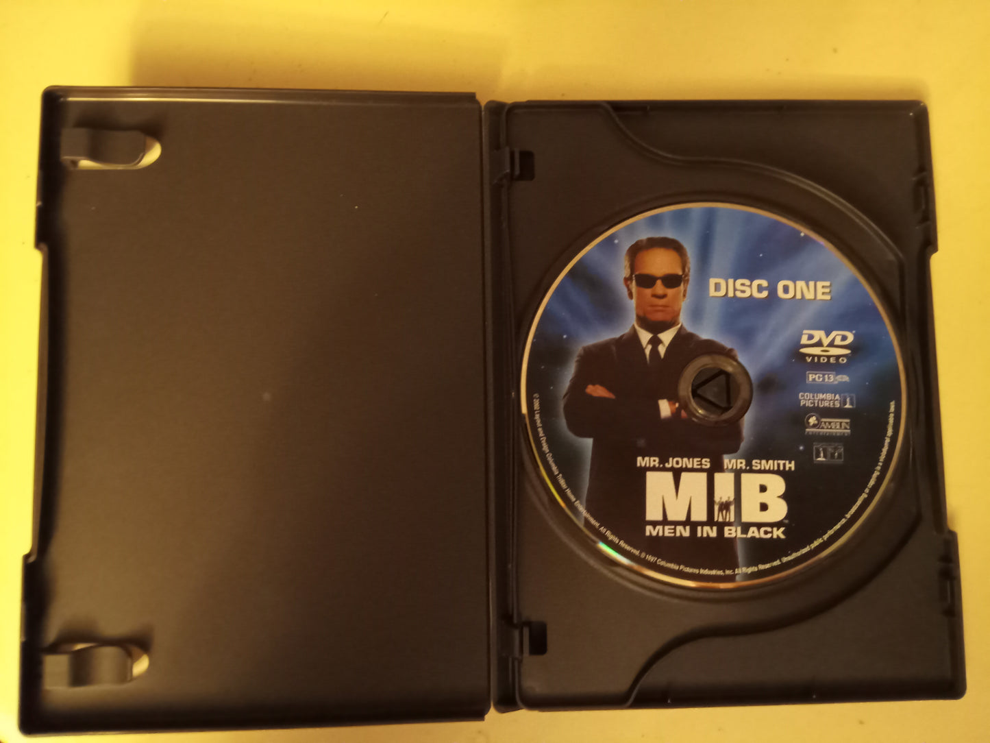 Men In Black, Deluxe & Collector's Series DVD Movie, Will Smith Widescreen, Rated PG-13, USED