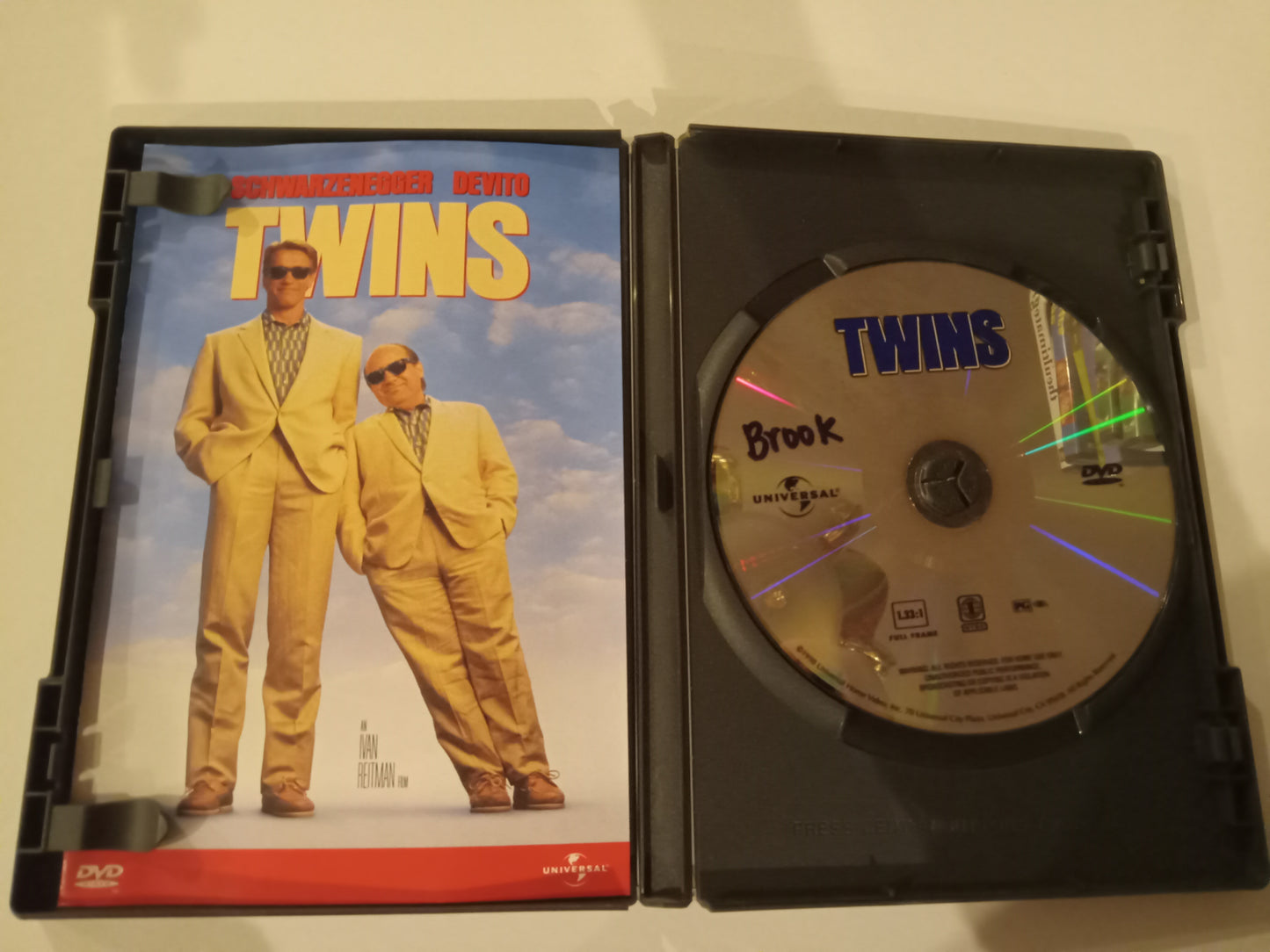 Twins DVD Movie, Widescreen Rated PG, USED