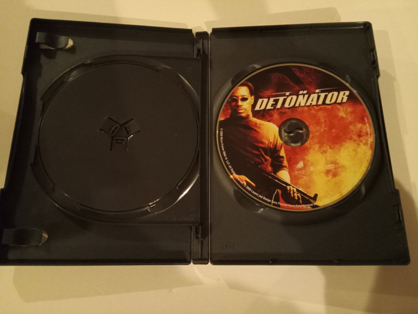 Wesley Snipes Unstoppable | The Detonator Double Feature, DVD Movies, Widescreen, Rated R, USED