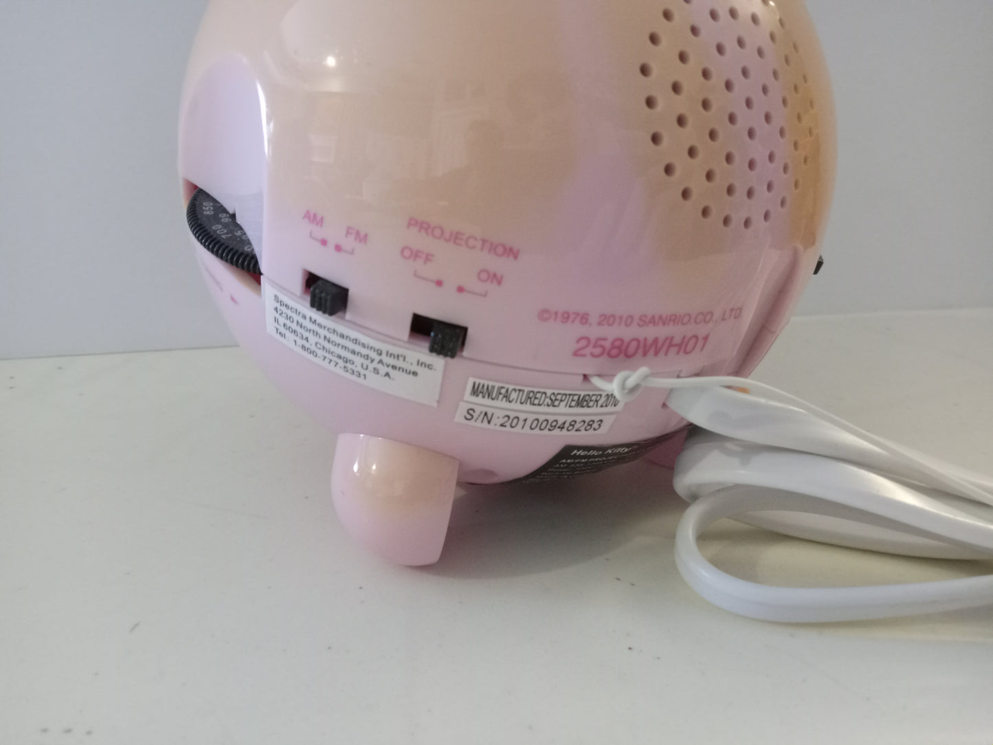Hello Kitty Alarm Clock, Projector, AM/FM Radio, Needs Lamp Replaced, Rare USED