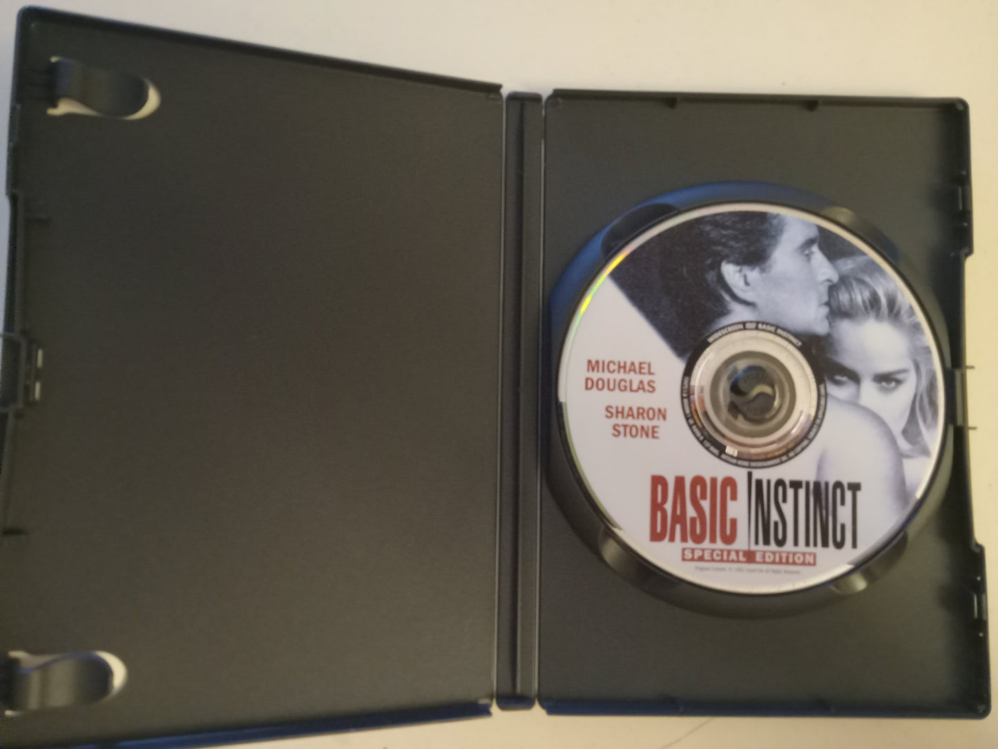Basic Instinct, Special Ed. DVD Movie, Widescreen, Rated R, USED