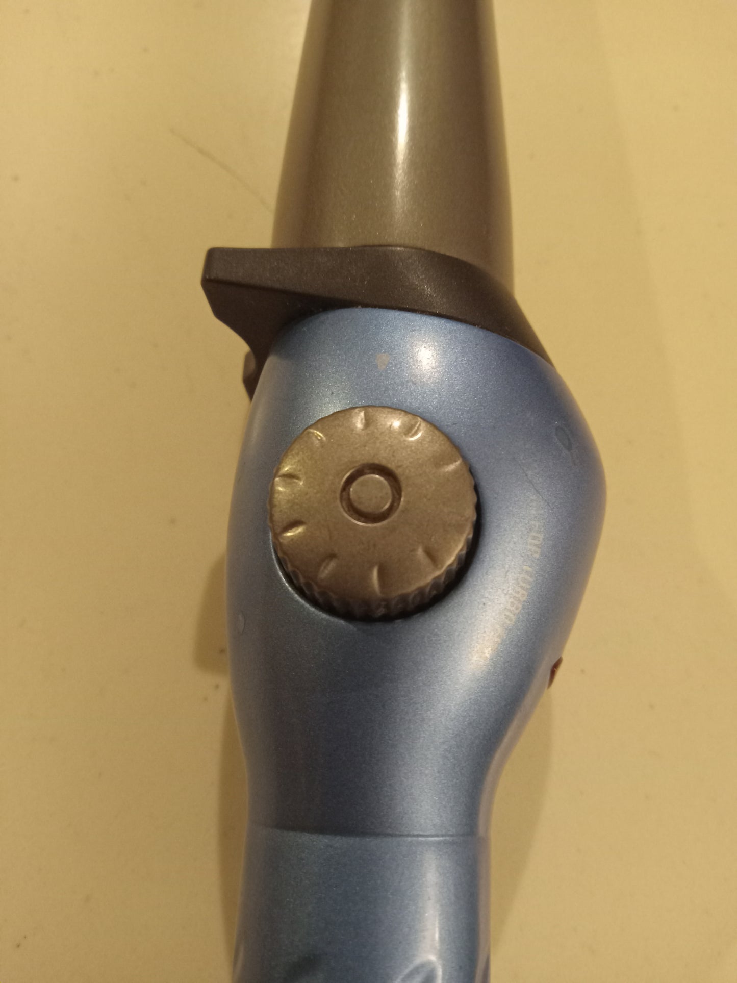 Nano Titanium Blue Hair Curling Iron, Straight Rod, BaByliss Pro 1 1/4" Tapered Barrel USED