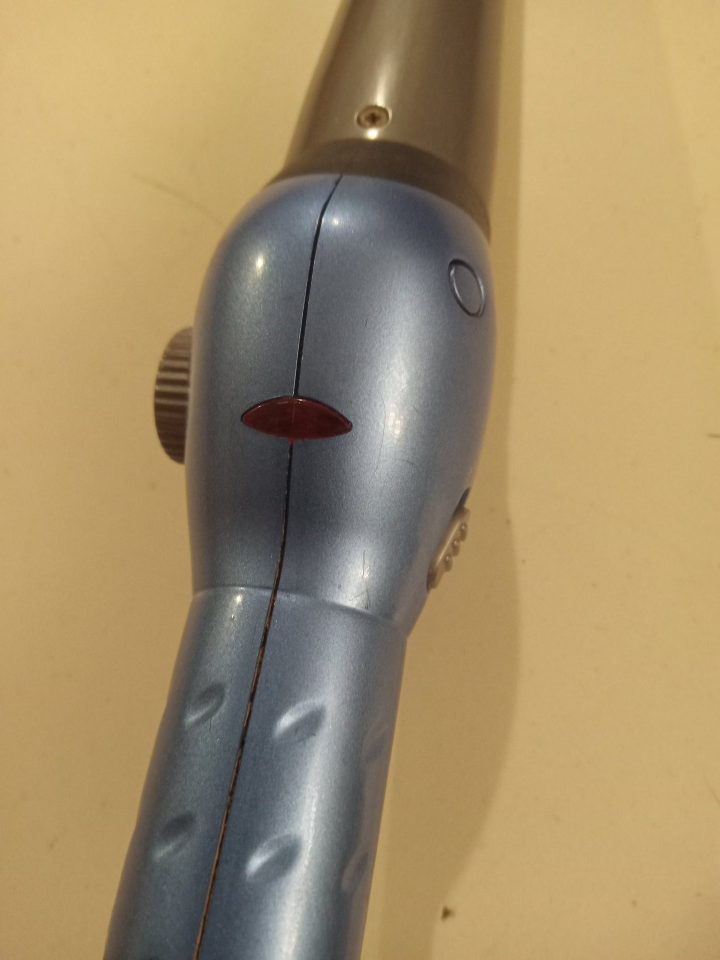 Nano Titanium Blue Hair Curling Iron, Straight Rod, BaByliss Pro 1 1/4" Tapered Barrel USED