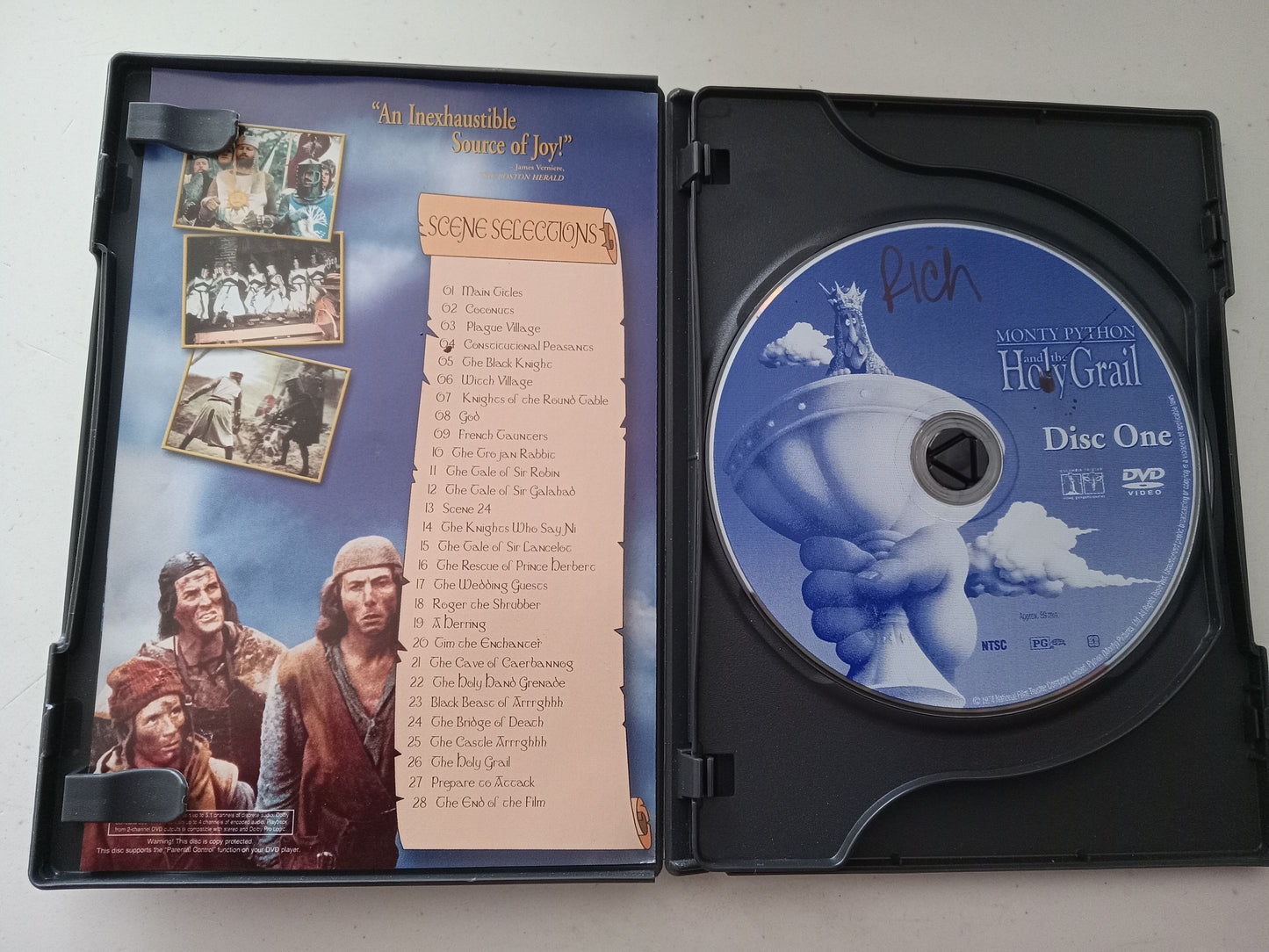 Monty Python And The Holy Grail, 2 Discs Special Ed. DVD Movie, Widescreen, Rated PG, USED