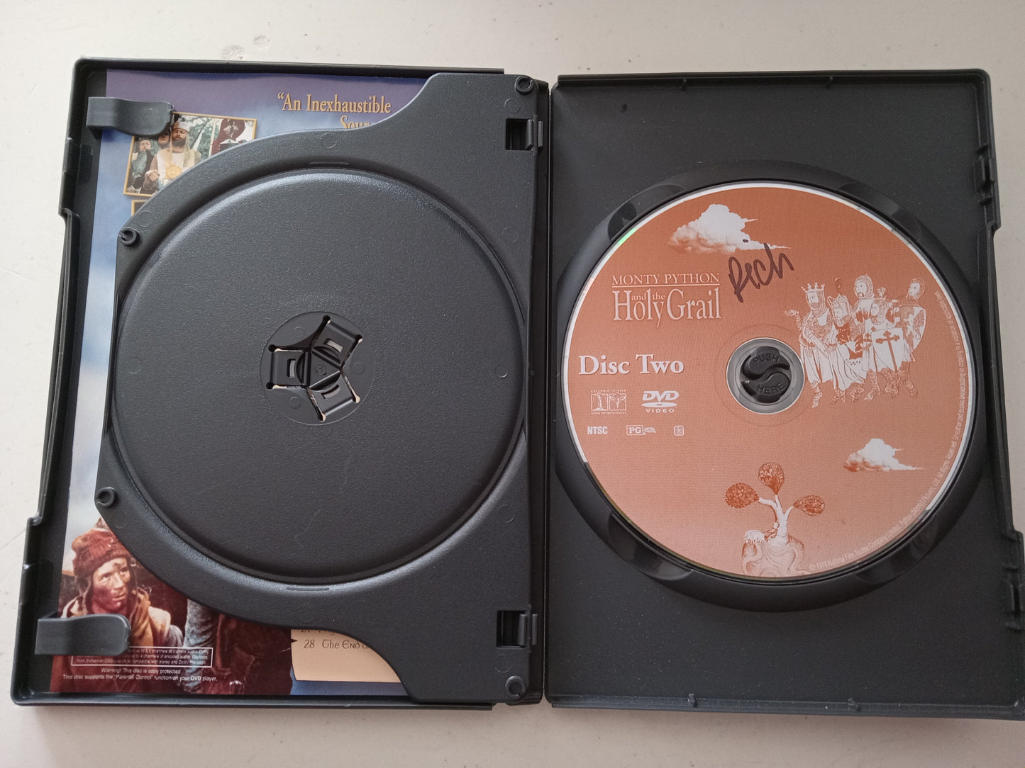 Monty Python And The Holy Grail, 2 Discs Special Ed. DVD Movie, Widescreen, Rated PG, USED