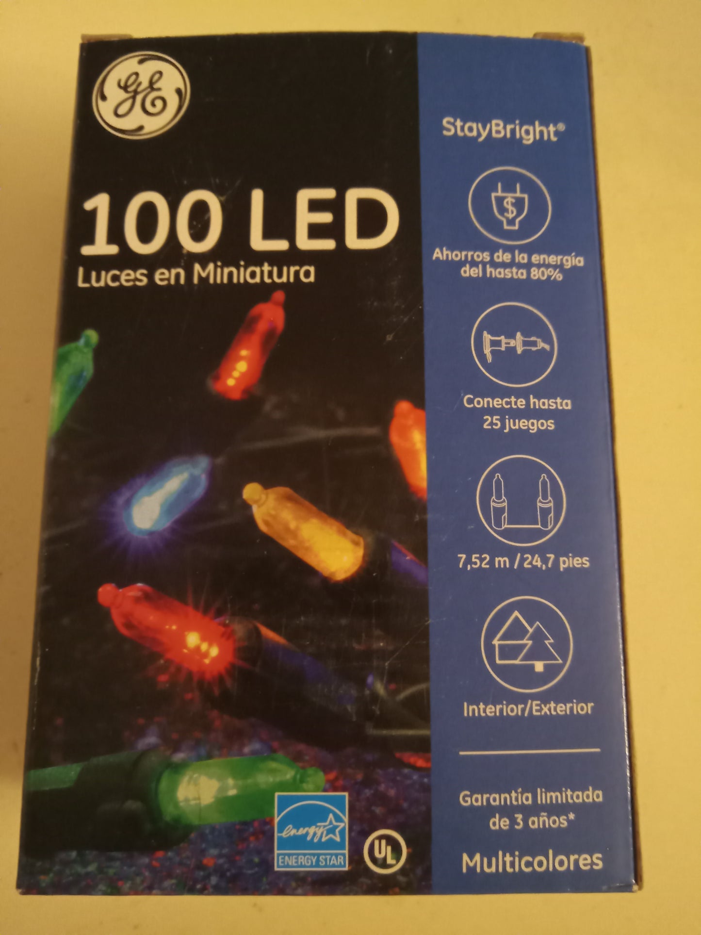 Christmas Lights, 100 LED Multi-color/Cool White, Mini/Micro-Style Lights, Green Wire, GE Stay Bright, NEW