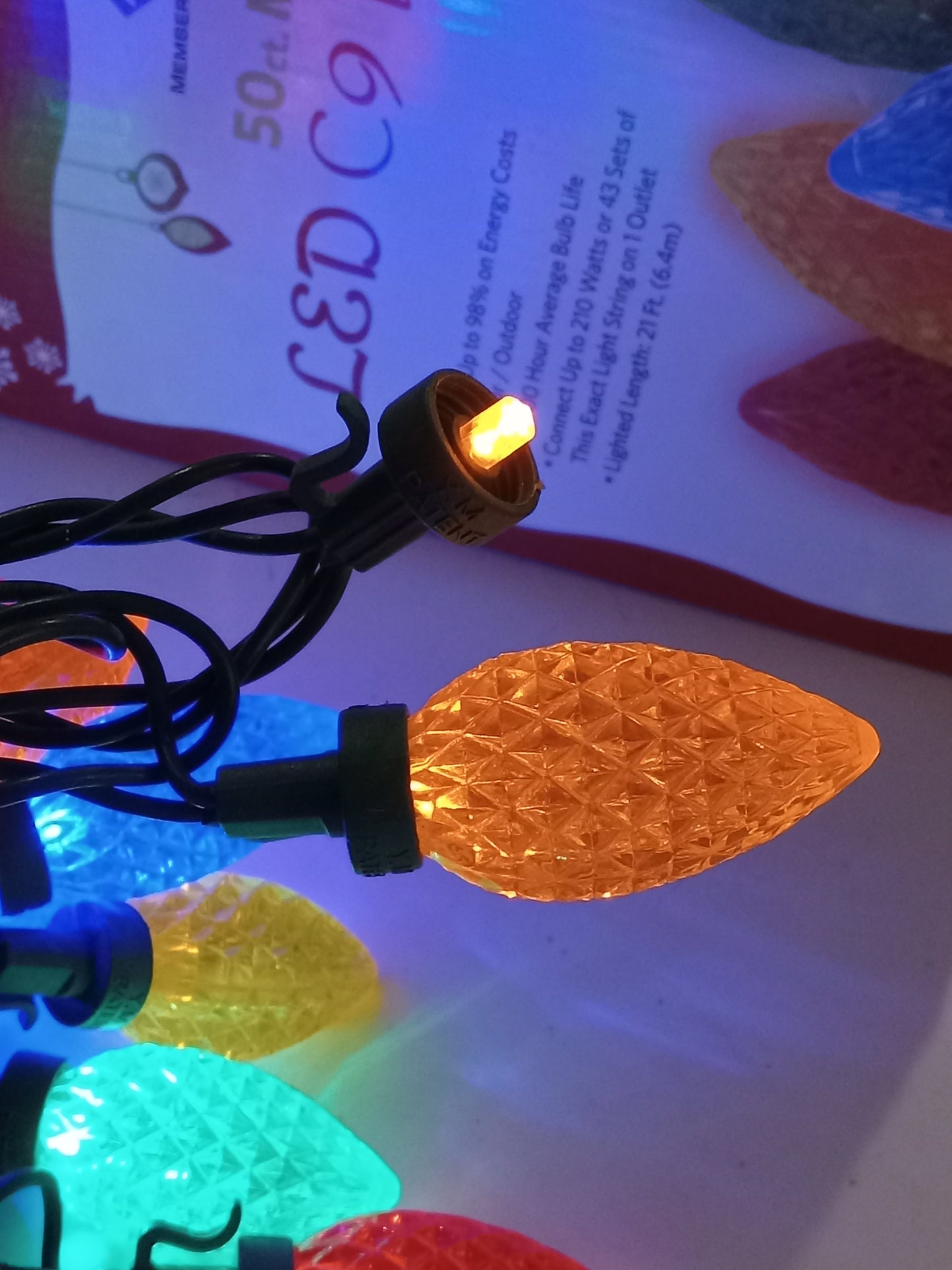 Christmas Lights, 50 LED C9 Lights, Multi-Color, Green Wire, Member's Mark, USED