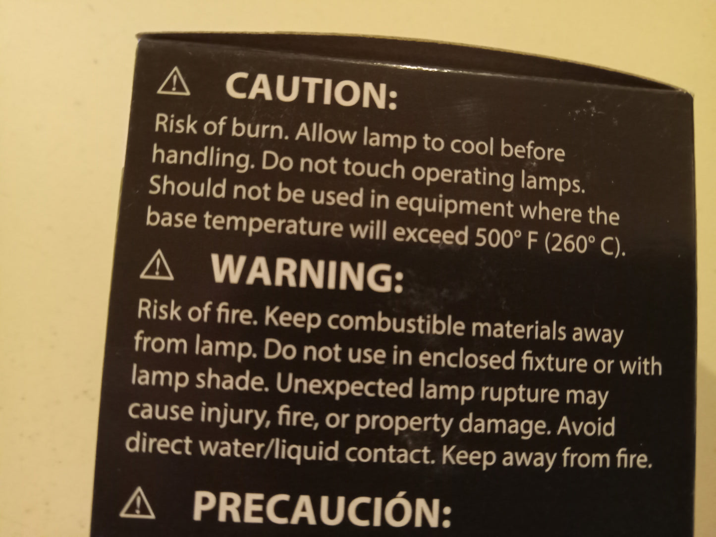 Halloween Flickering Flame Light Bulb, Holiday/Winter/Atmosphere Light, NEW