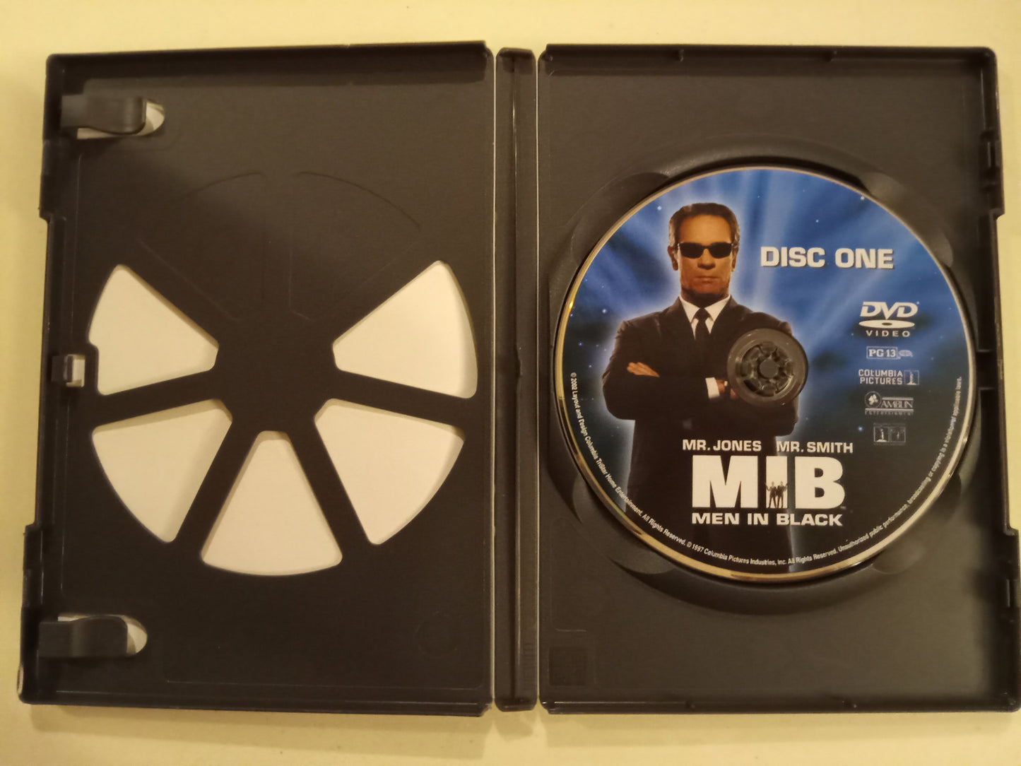 Men In Black, Deluxe & Collector's Series DVD Movie, Will Smith Widescreen, Rated PG-13, USED