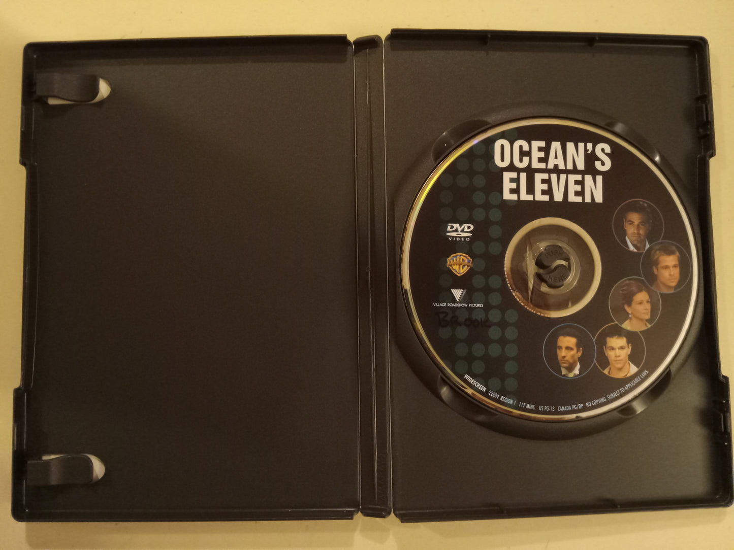 Ocean's Eleven, DVD Movie, George Clooney Fullscreen/Widescreen, Rated PG-13, USED