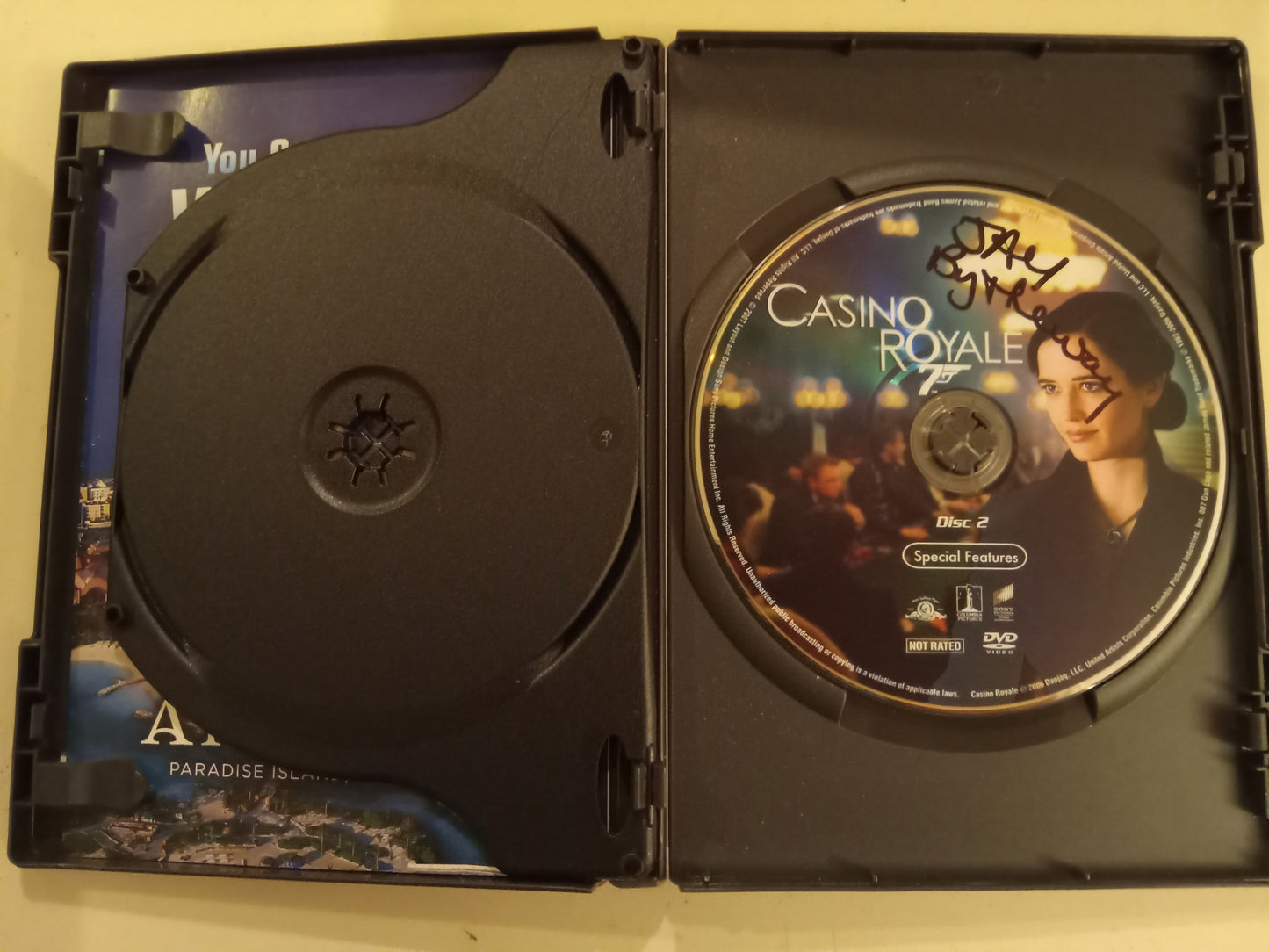 James Bond 007 in Casino Royale, DVD Movie, 2 Discs Daniel Craig Fullscreen/Widescreen, Rated PG-13, NEW/USED