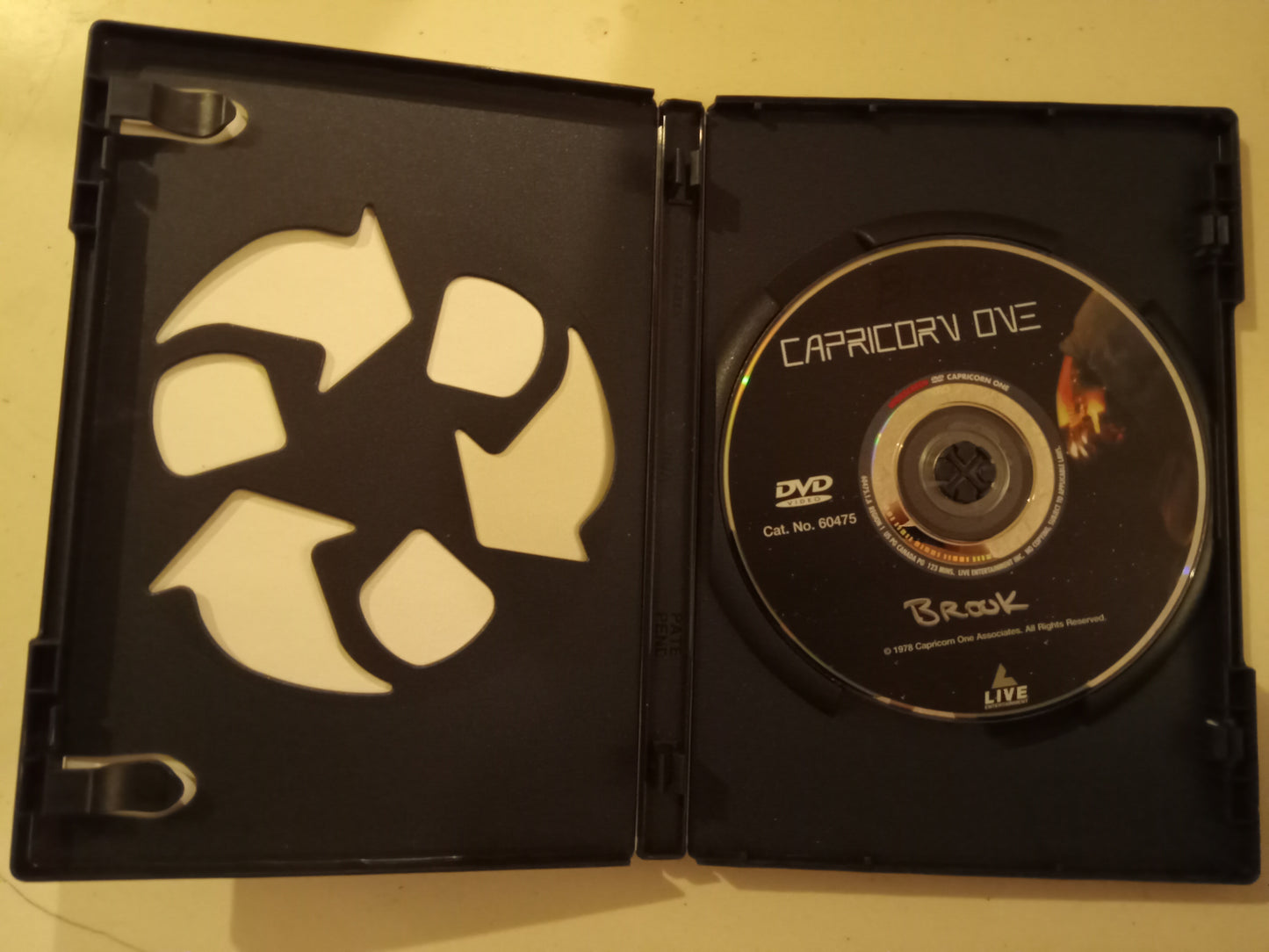 Capricorn One, DVD Movie, O.J. Simpson Widescreen, Rated PG, USED