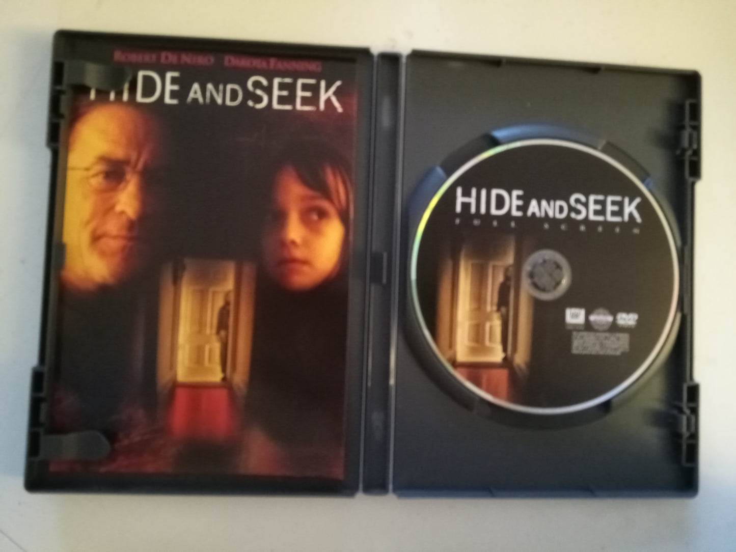 Hide And Seek, DVD Movie, Robert DeNiro Fullscreen, Rated R, USED