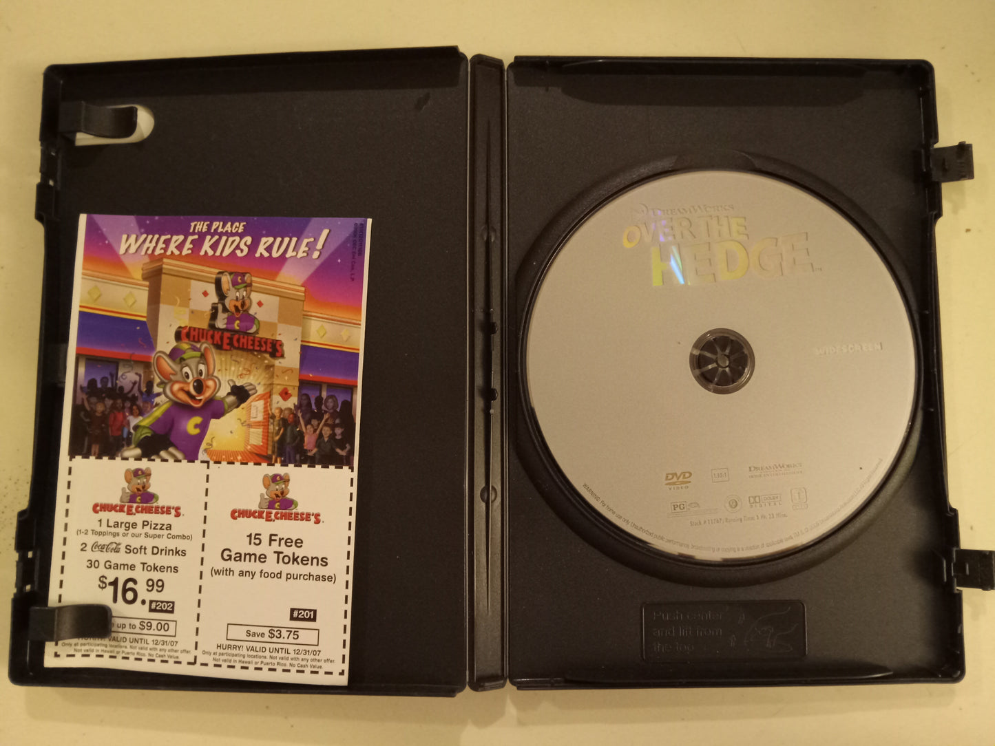 Over The Hedge, Dreamworks Animation DVD Movie, Widescreen/Fullscreen, Rated PG, USED