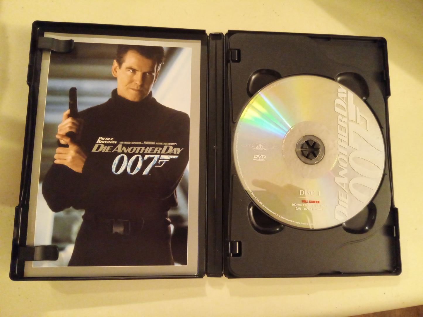 James Bond 007 in Die Another Day, 2 Discs, DVD Movie, Special Ed. Pierce Brosnan Fullscreen, Rated PG-13, USED
