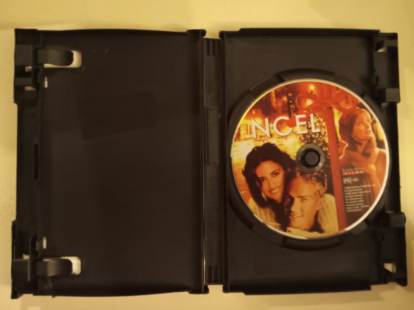 Noel, DVD Movie, Penelope Cruz Fullscreen, Rated PG, USED