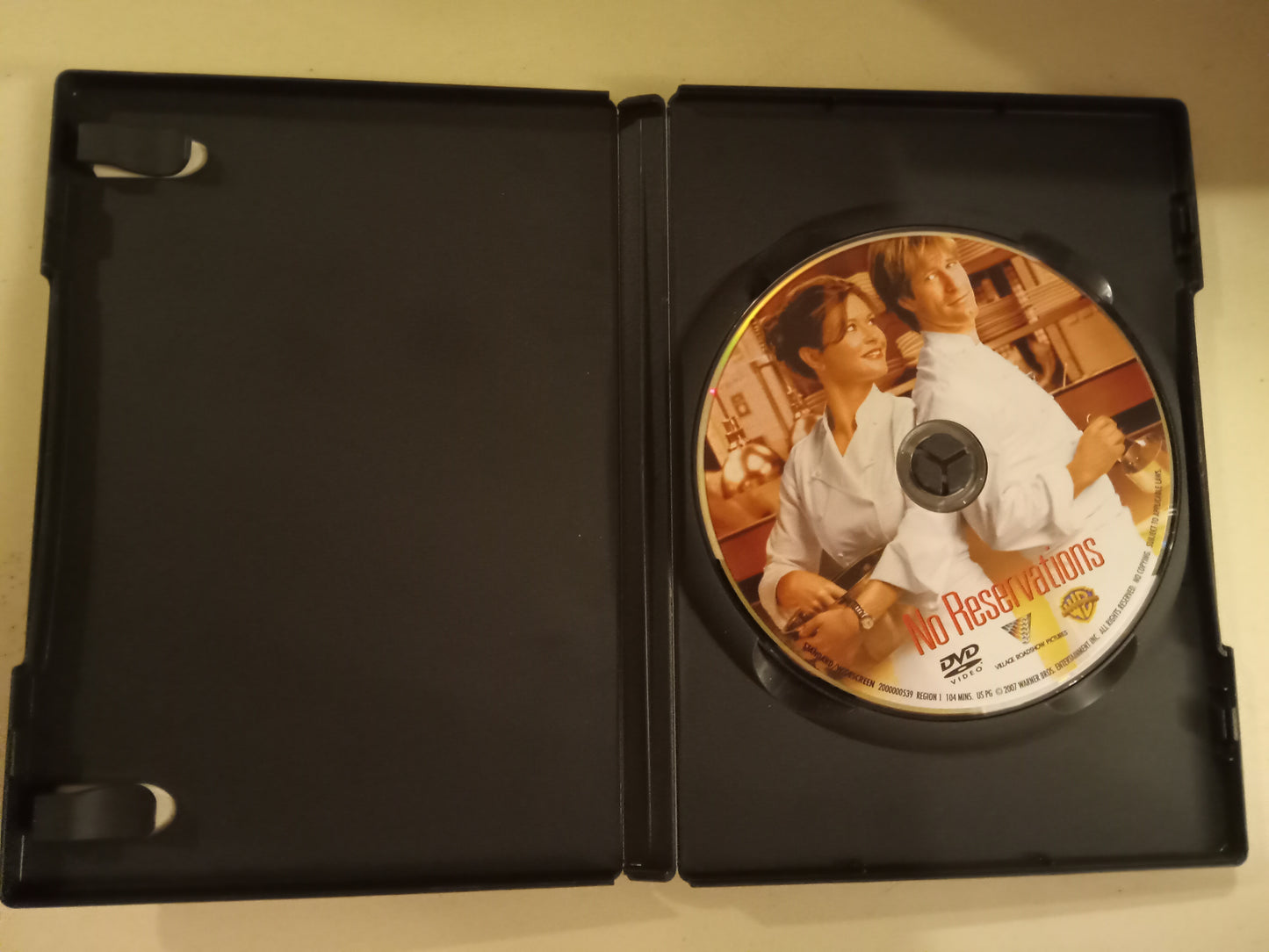 No Reservations, DVD Movie, Aaron Eckhart Widescreen, Rated PG, USED