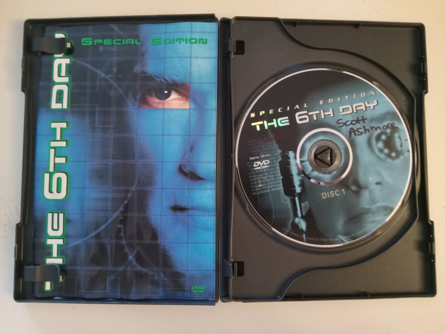 The 6th Day, 2 Disc Special Edition, DVD Movie, Arnold Schwarzenegger Widescreen, Rated PG-13, USED